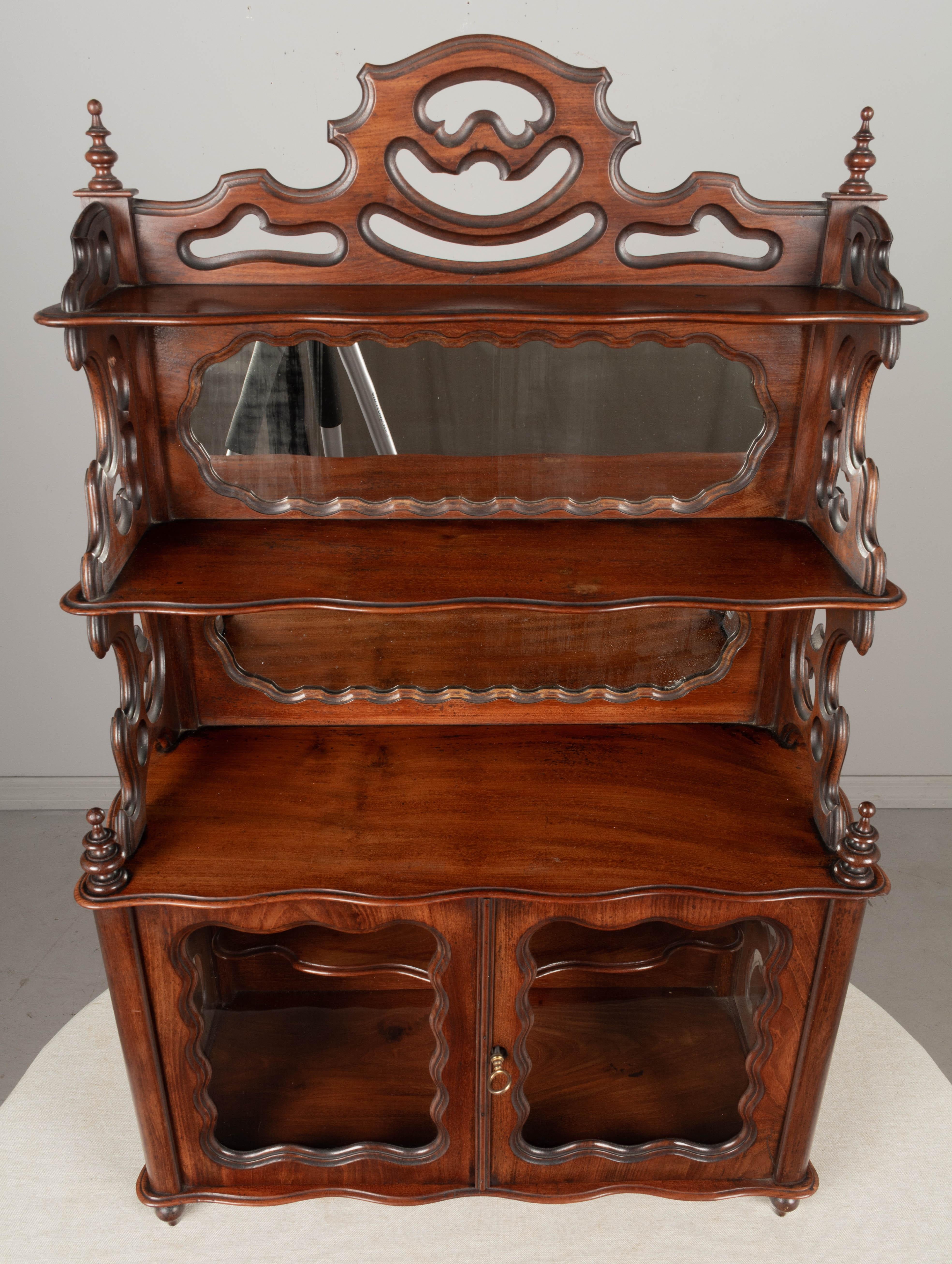 19th Century French Louis Philippe Mahogany Vitrine For Sale 4