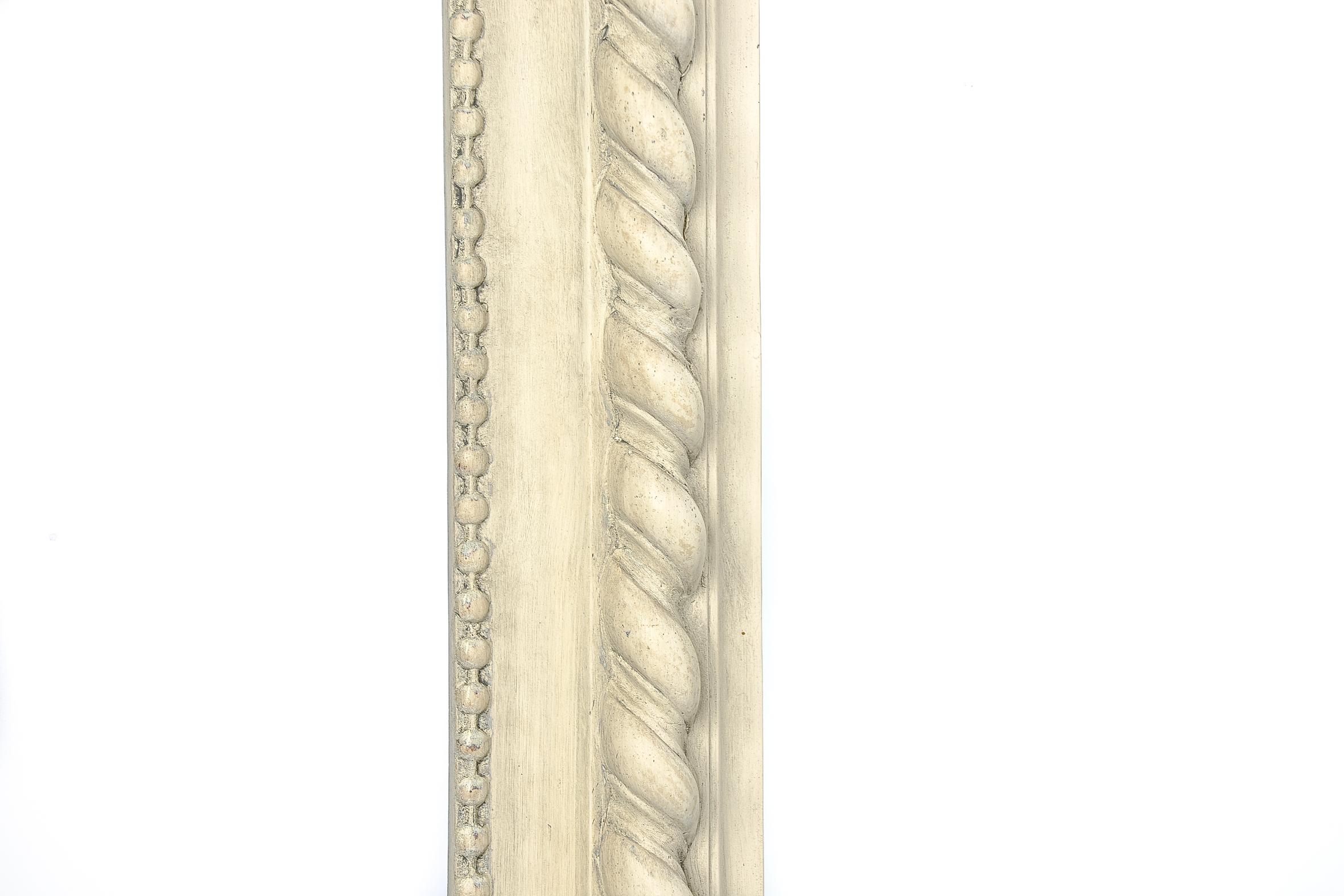 Specchio Louis Philippe francese del 19° secolo in bianco antico in vendita 2