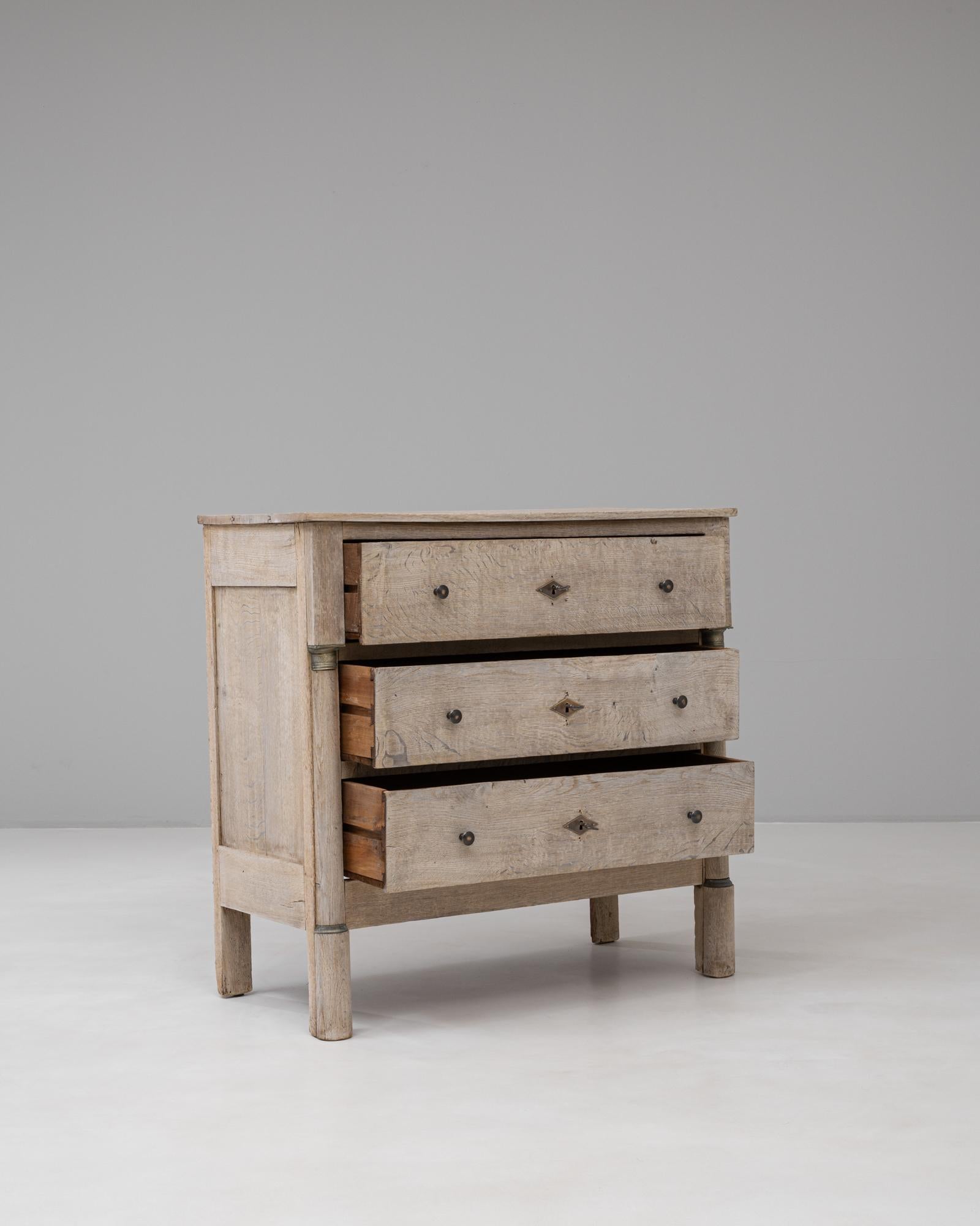 Quercia 19th Century French Louis Philippe Oak Chest of Drawers in vendita