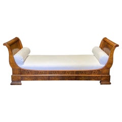 19th Century French Louis Philippe or Empire Style Burled Walnut Daybed