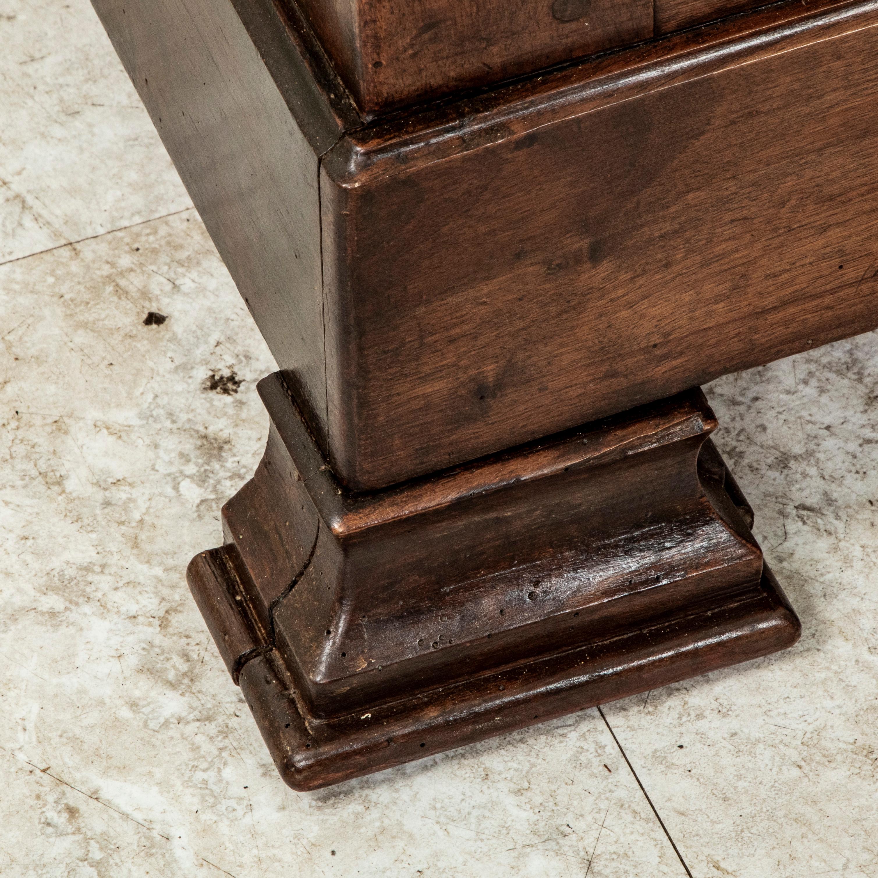 19th Century French Louis Philippe Period Book Matched Walnut Buffet For Sale 9