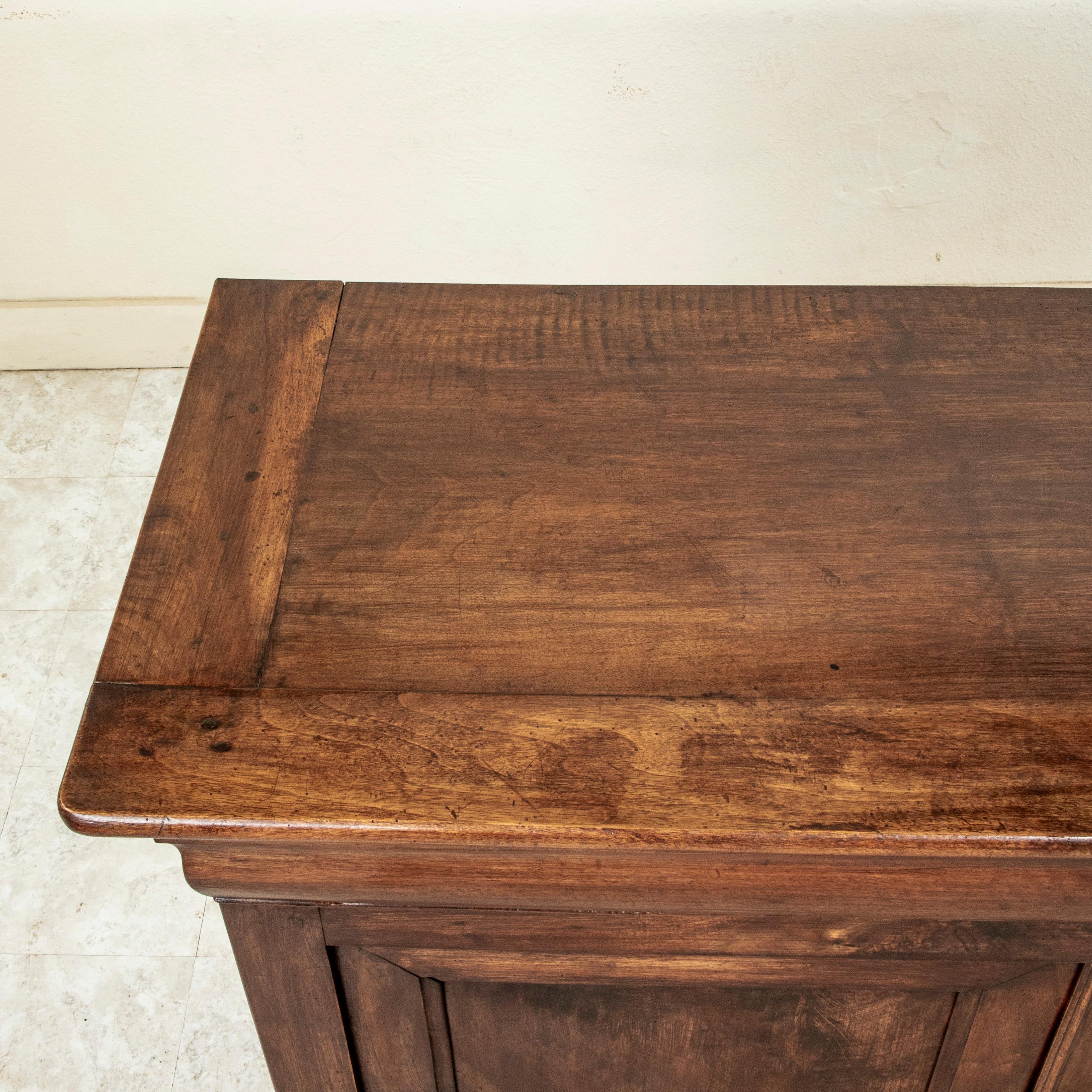 19th Century French Louis Philippe Period Book Matched Walnut Buffet For Sale 5