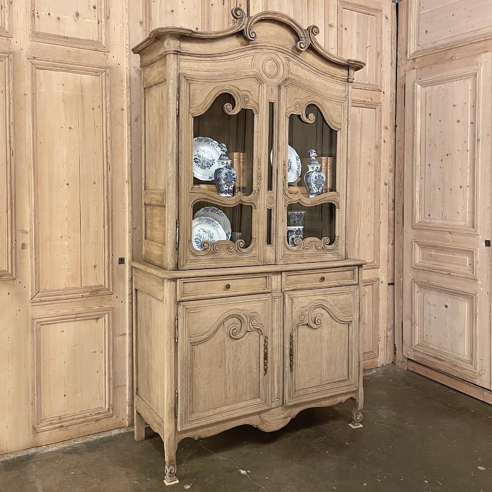 19th Century French Louis Philippe Period Bookcase in Stripped Oak In Good Condition In Dallas, TX