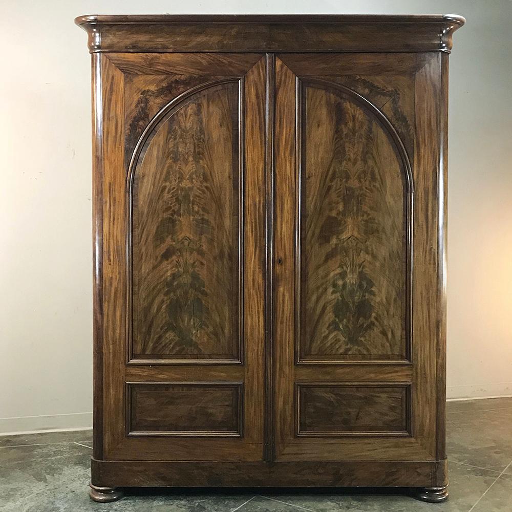 Mid-19th Century 19th Century French Louis Philippe Period Burl Mahogany Armoire