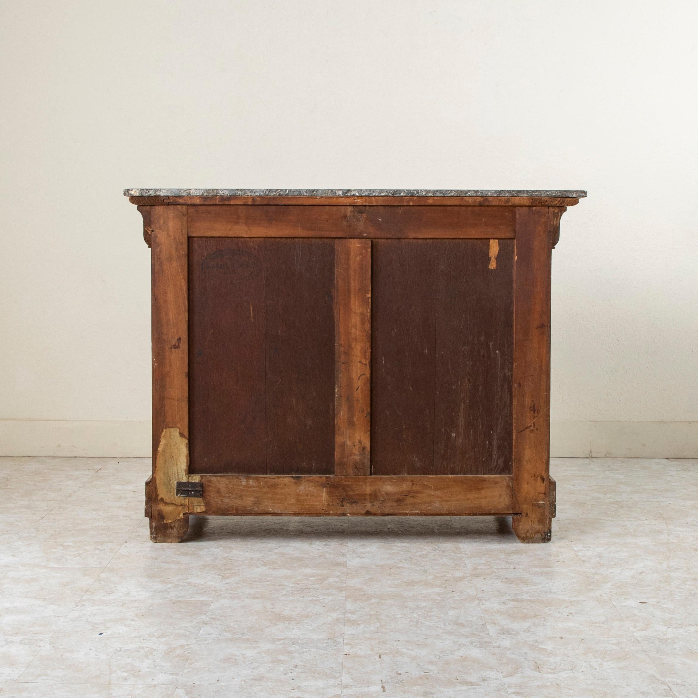 Commode d'époque Louis Philippe en ronce de noyer, commode à tiroirs, 19e siècle, France Bon état - En vente à Fayetteville, AR