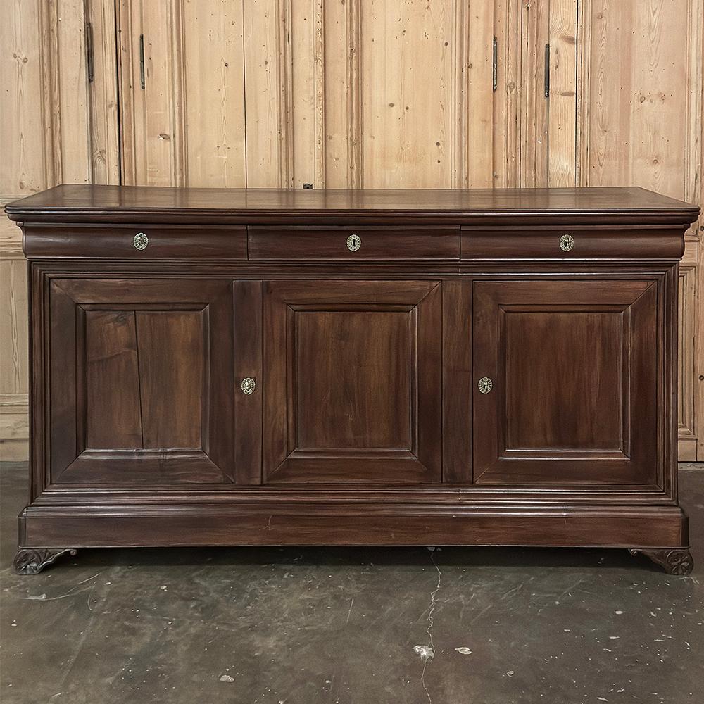 19th Century French Louis Philippe Period Cherry Wood Buffet In Good Condition For Sale In Dallas, TX