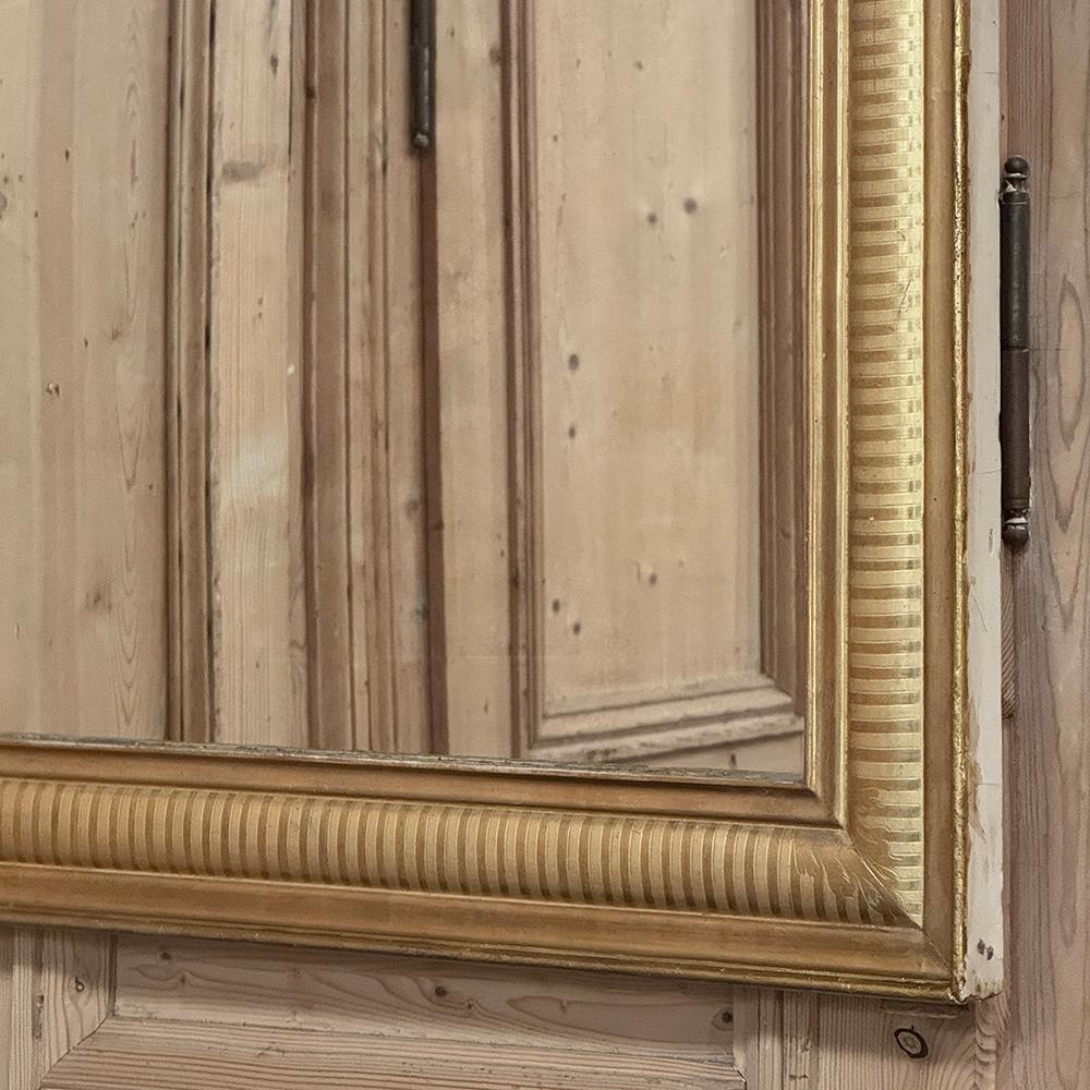 Miroir doré d'époque Louis Philippe du 19ème siècle en vente 3