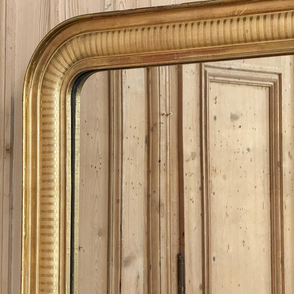 Miroir doré d'époque Louis Philippe du 19ème siècle en vente 4