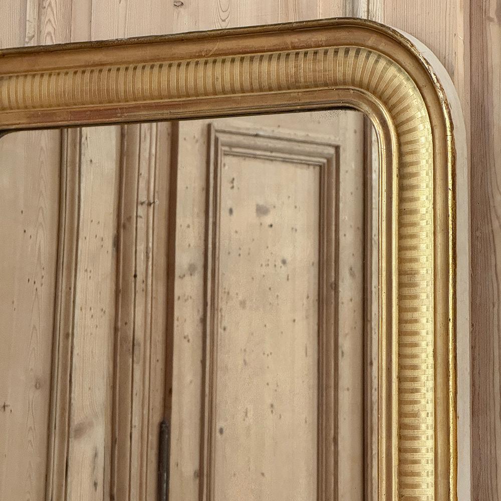Miroir doré d'époque Louis Philippe du 19ème siècle en vente 2