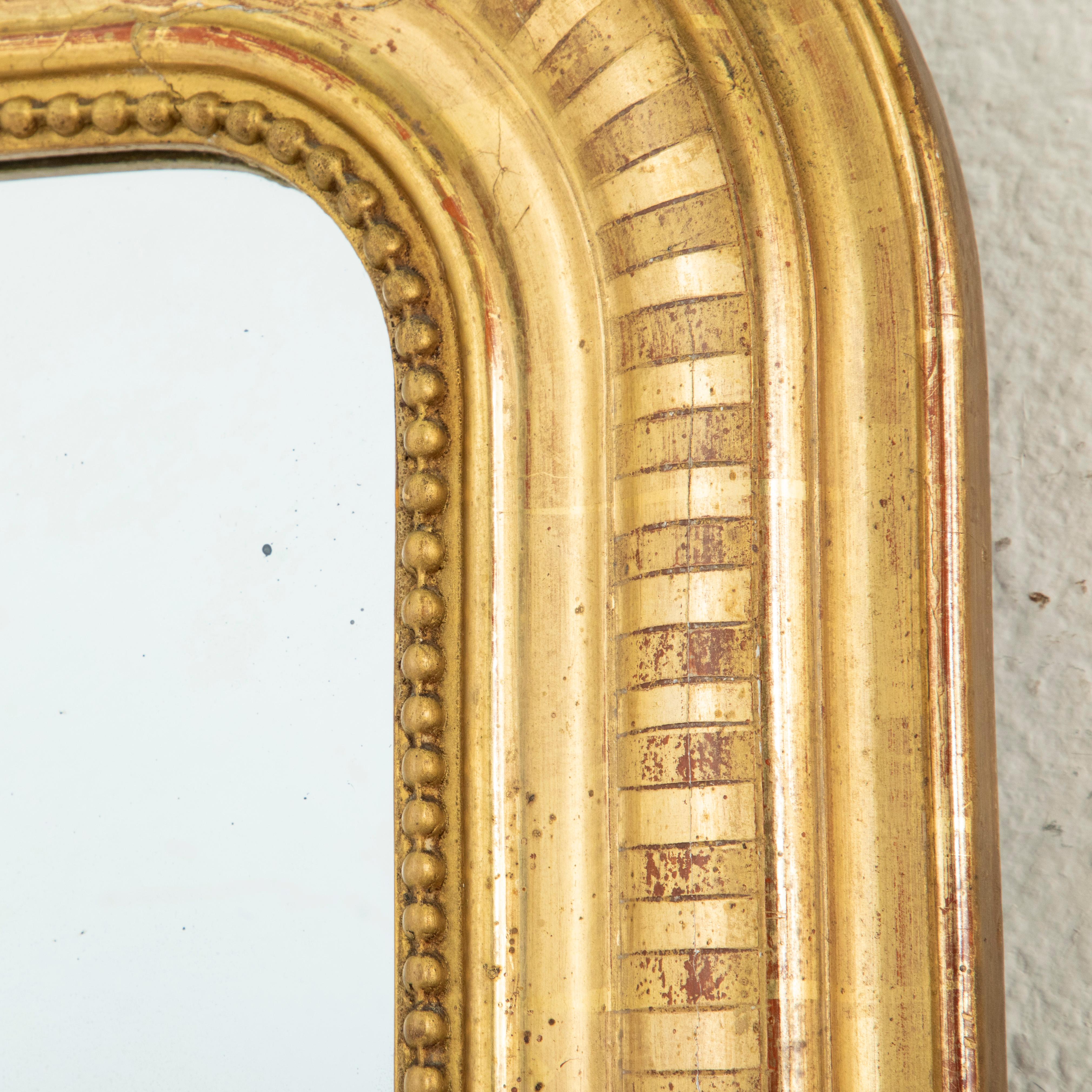 Espejo de madera dorada de época Louis Philippe francés del siglo XIX en venta 2