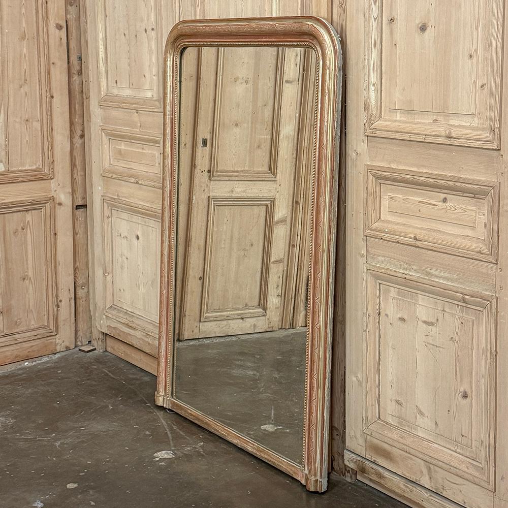 19th Century French Louis Philippe Period Giltwood Mantel Mirror For Sale 11