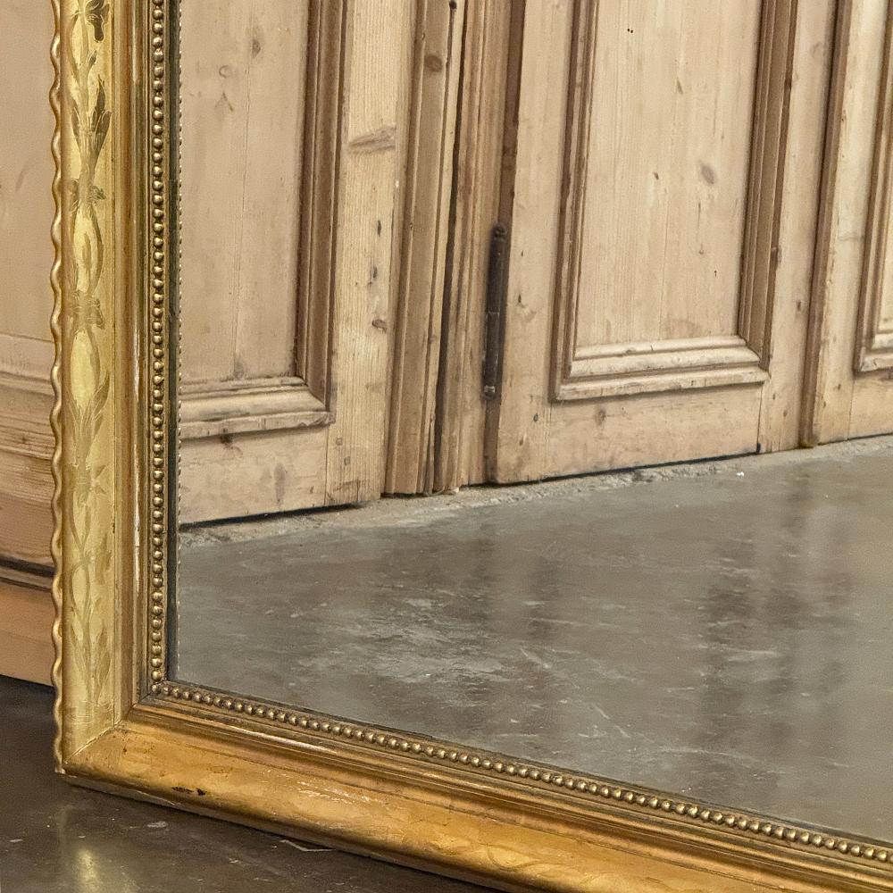 Miroir français du 19ème siècle d'époque Louis Philippe en bois doré en vente 3