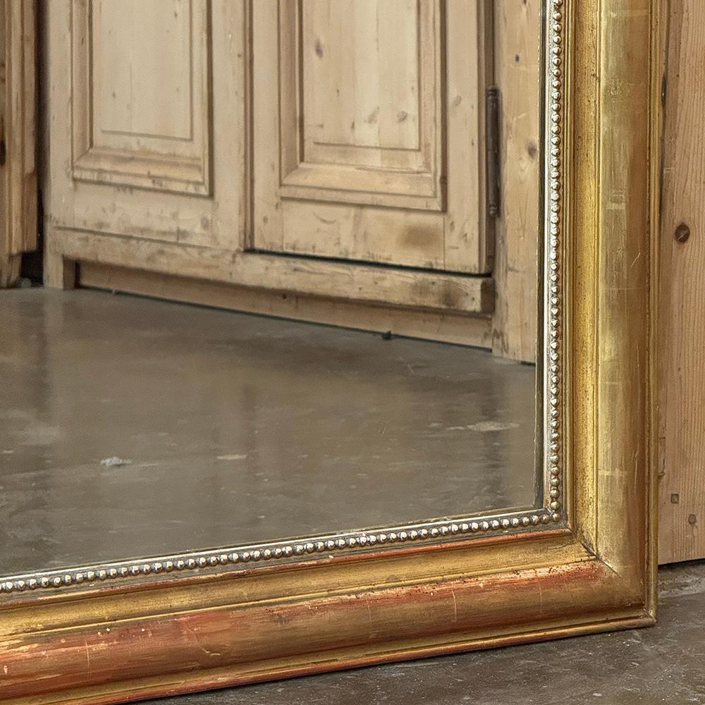 Miroir français du 19ème siècle d'époque Louis Philippe en bois doré en vente 4
