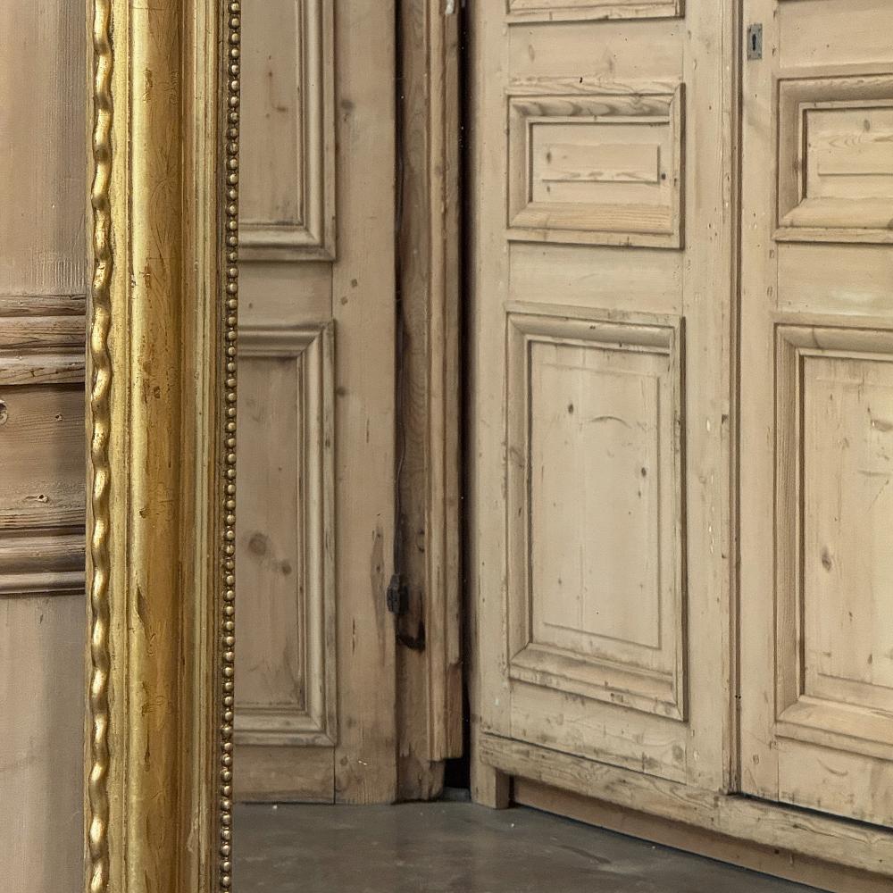 Miroir français du 19ème siècle d'époque Louis Philippe en bois doré en vente 6