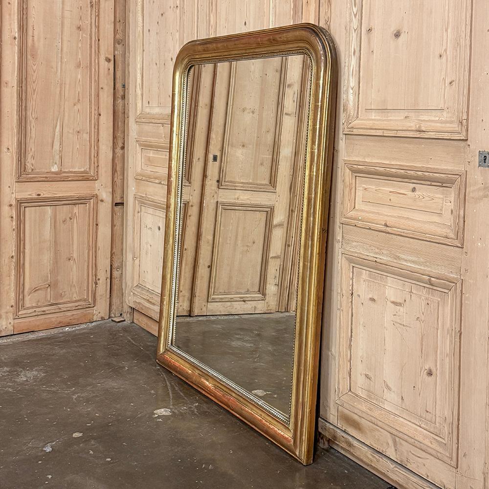 Miroir français du 19ème siècle d'époque Louis Philippe en bois doré en vente 8