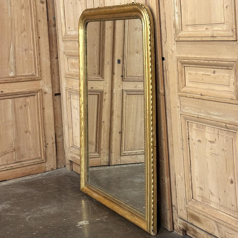 Fait main Miroir français du 19ème siècle d'époque Louis Philippe en bois doré en vente
