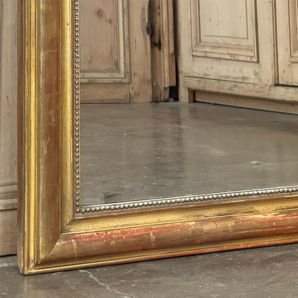 Miroir français du 19ème siècle d'époque Louis Philippe en bois doré en vente 1