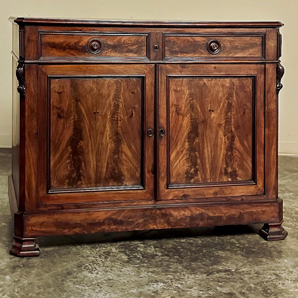 Luigi Filippo Buffet in mogano del periodo Louis Philippe francese del XIX secolo in vendita