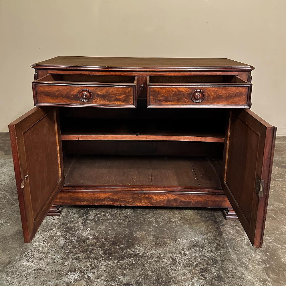 Metà XIX secolo Buffet in mogano del periodo Louis Philippe francese del XIX secolo in vendita