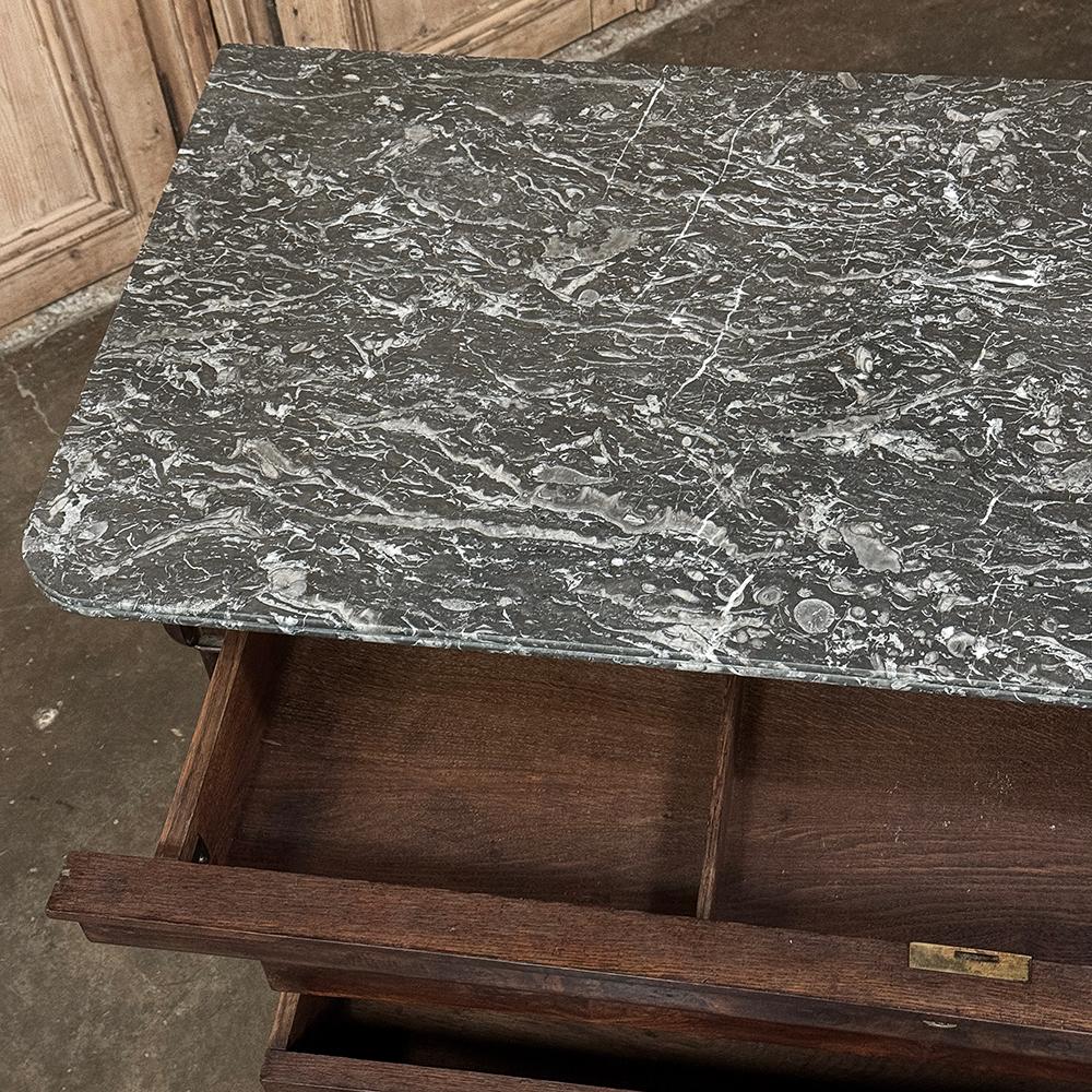 Commode francese del XIX secolo del periodo Louis Philippe in mogano con piano in marmo in vendita 10