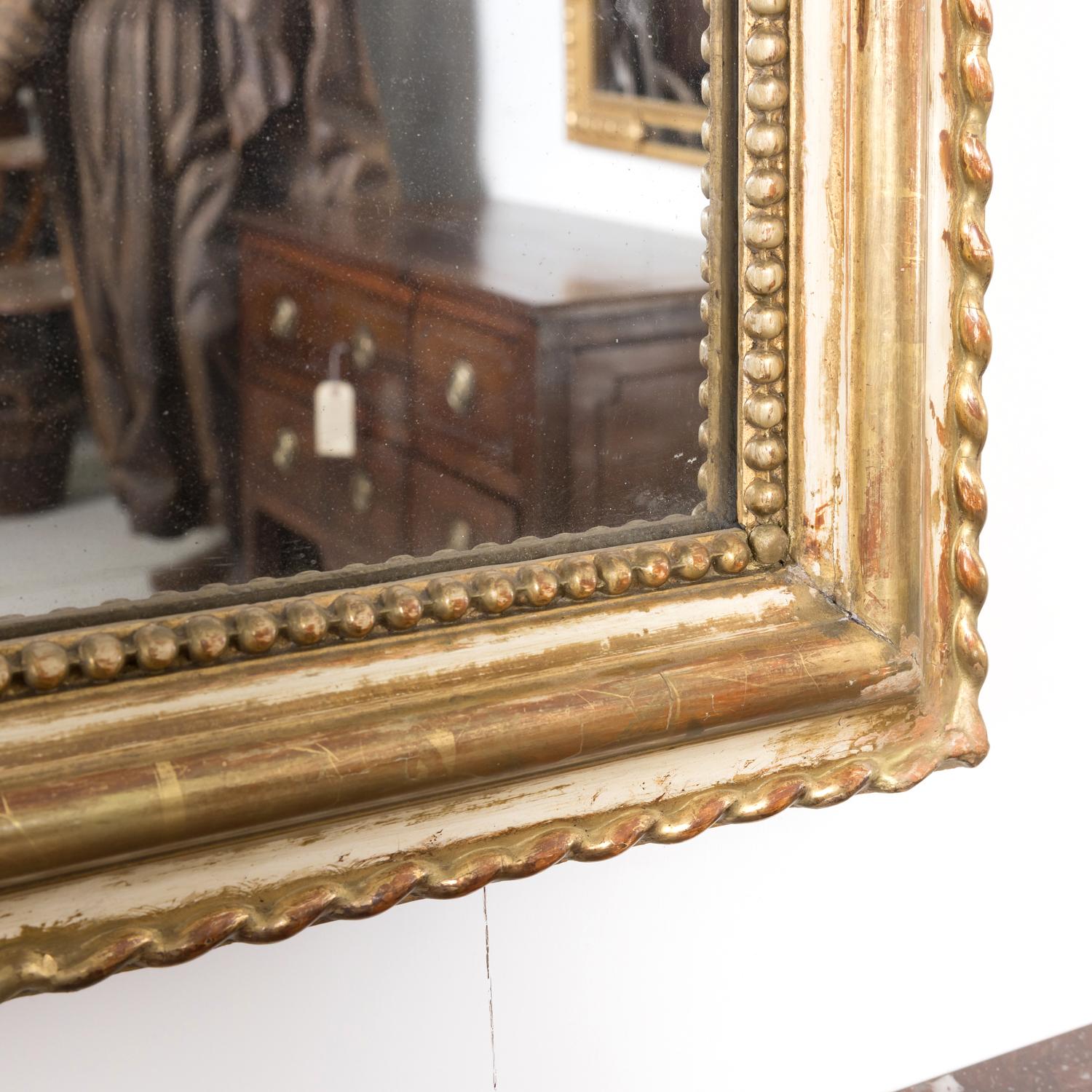 Français Miroir d'époque Louis Philippe du 19ème siècle peint et partiellement doré en vente