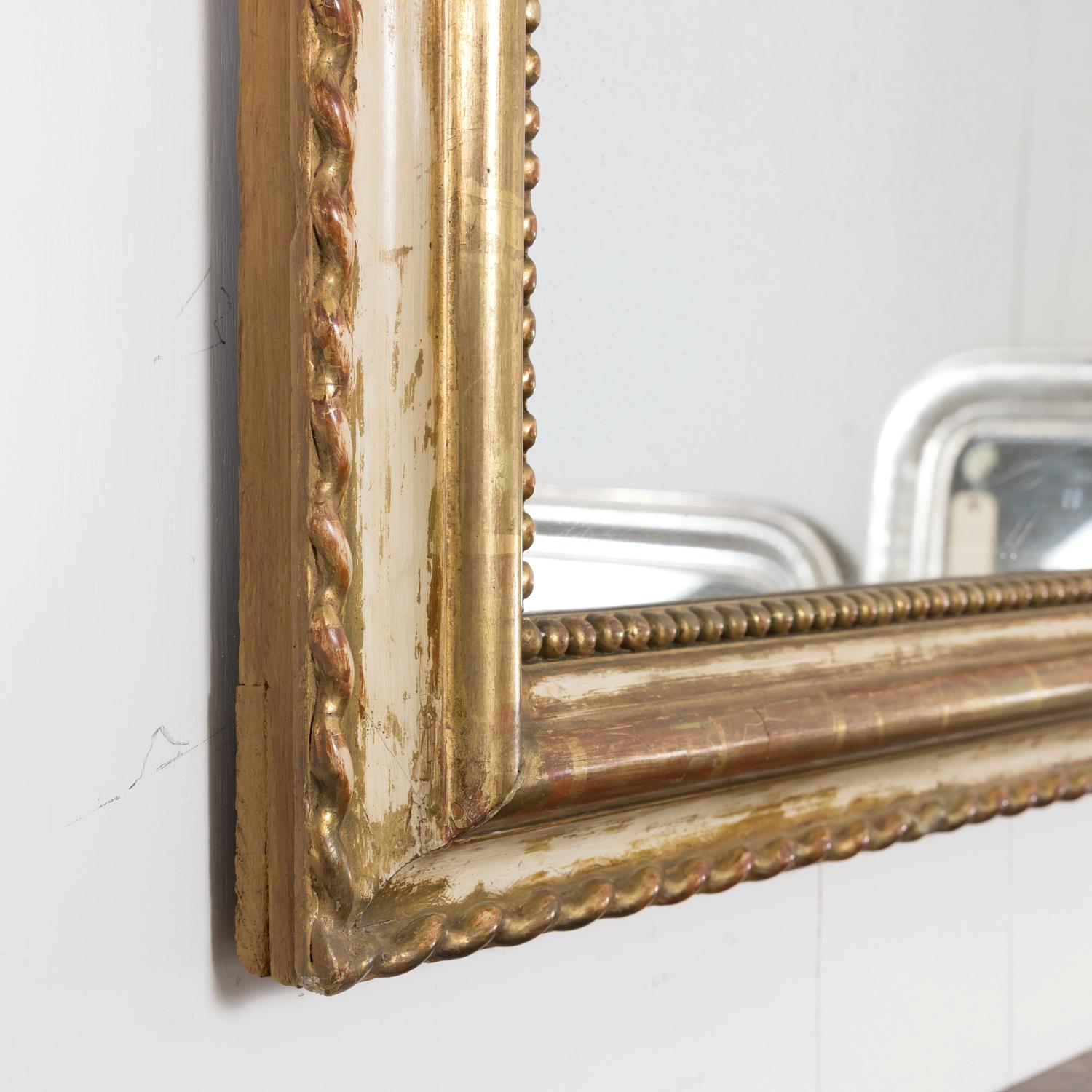 Milieu du XIXe siècle Miroir d'époque Louis Philippe du 19ème siècle peint et partiellement doré en vente