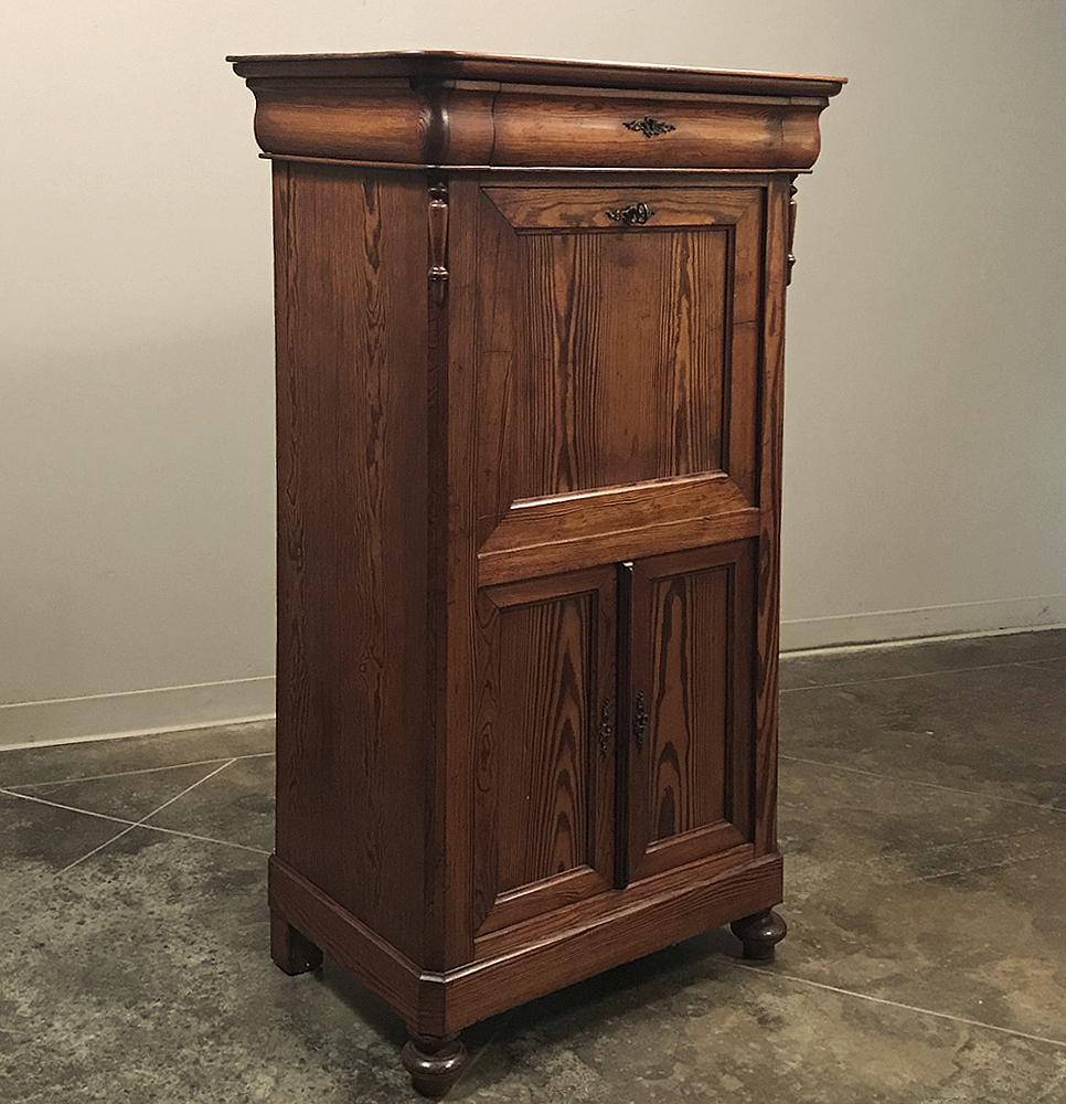 19th Century French Louis Philippe Period Pine Secretary In Good Condition For Sale In Dallas, TX