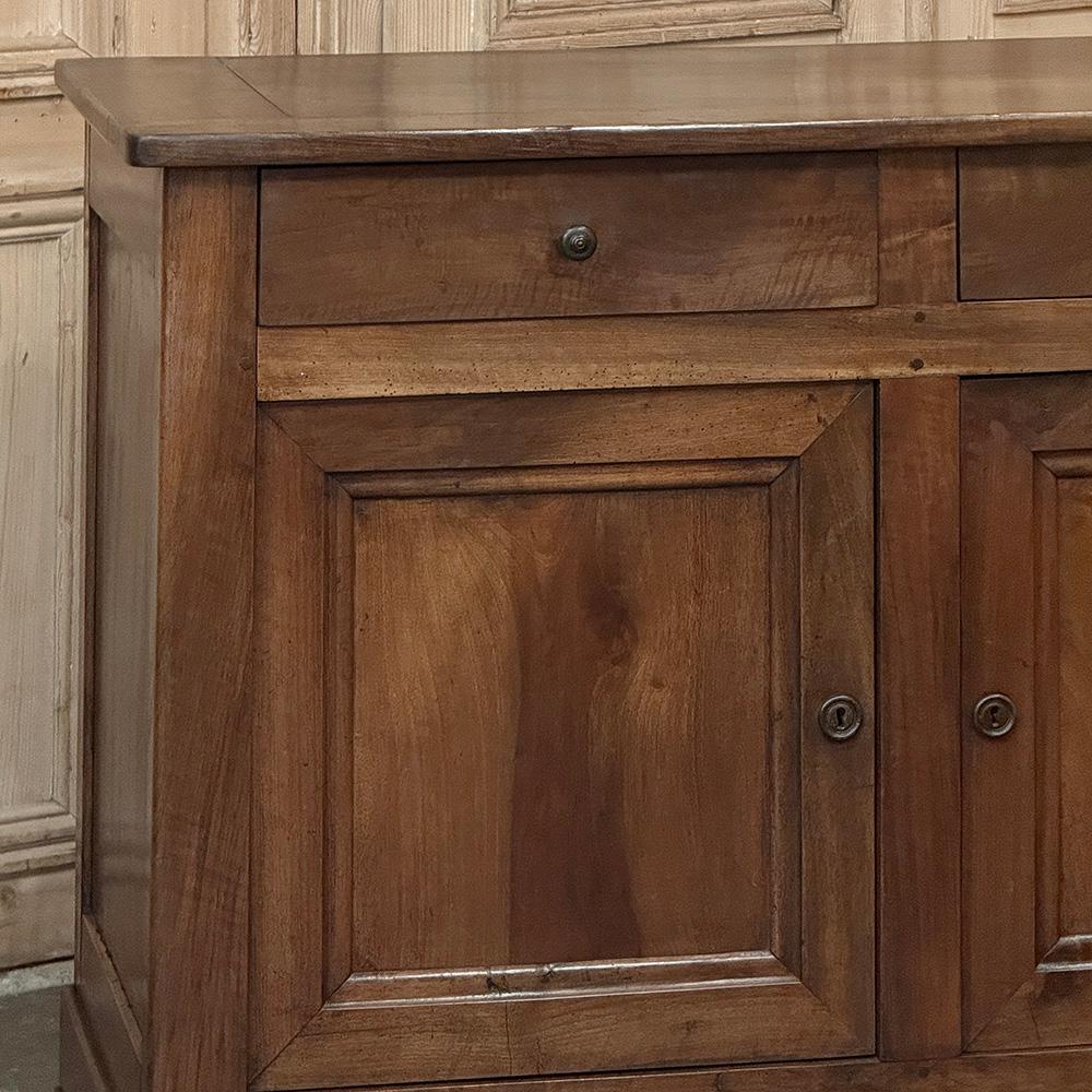 Fatto a mano Buffet in noce del periodo Louis Philippe del XIX secolo ~ Enfilade ~ Credenza in vendita