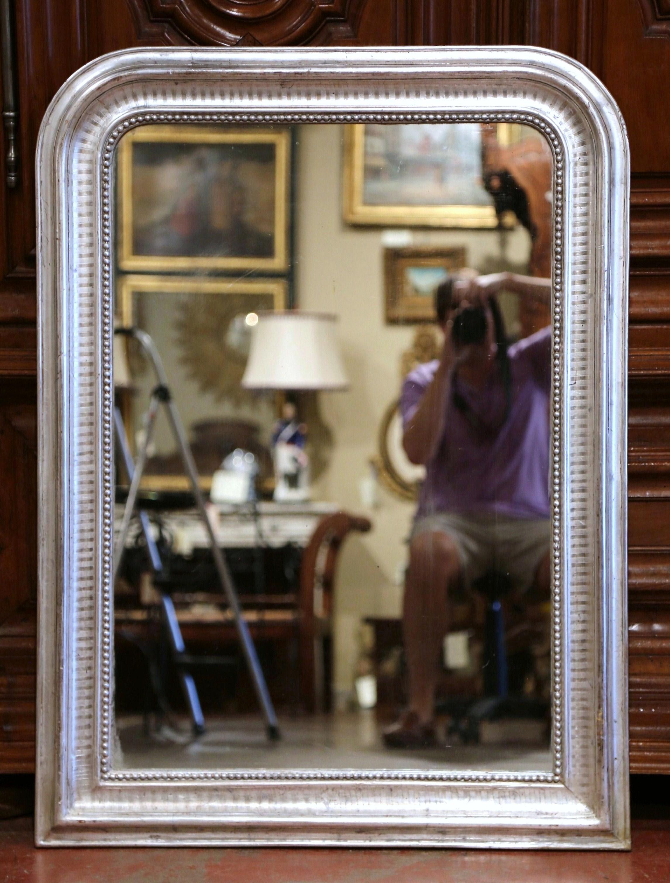 19th Century French Louis Philippe Silver Leaf Mirror with Engraved Stripe Decor In Excellent Condition In Dallas, TX