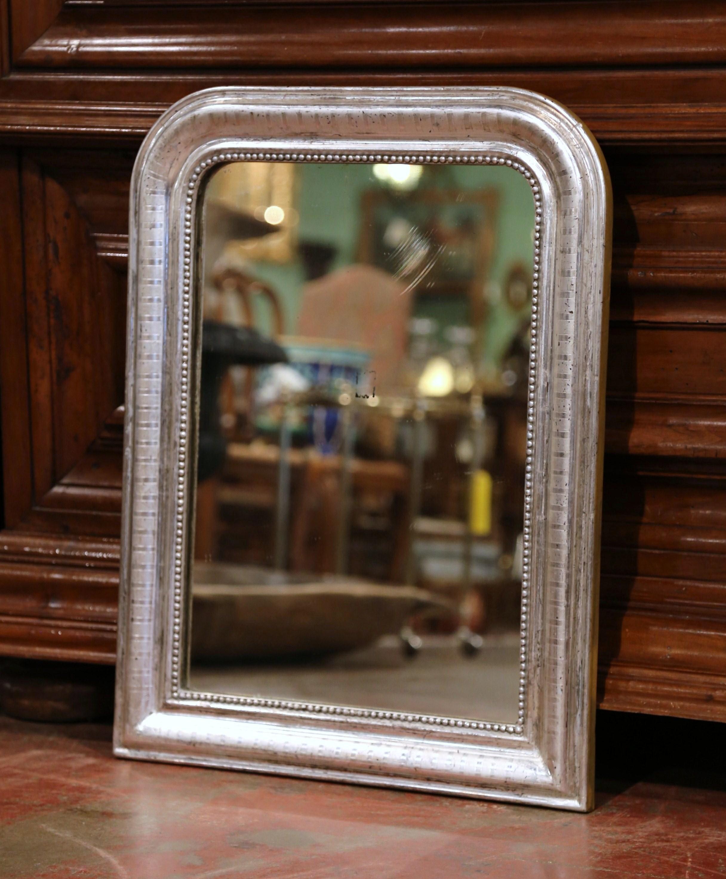 Hand-Carved 19th Century French Louis Philippe Silver Leaf Mirror with Engraved Stripe Decor