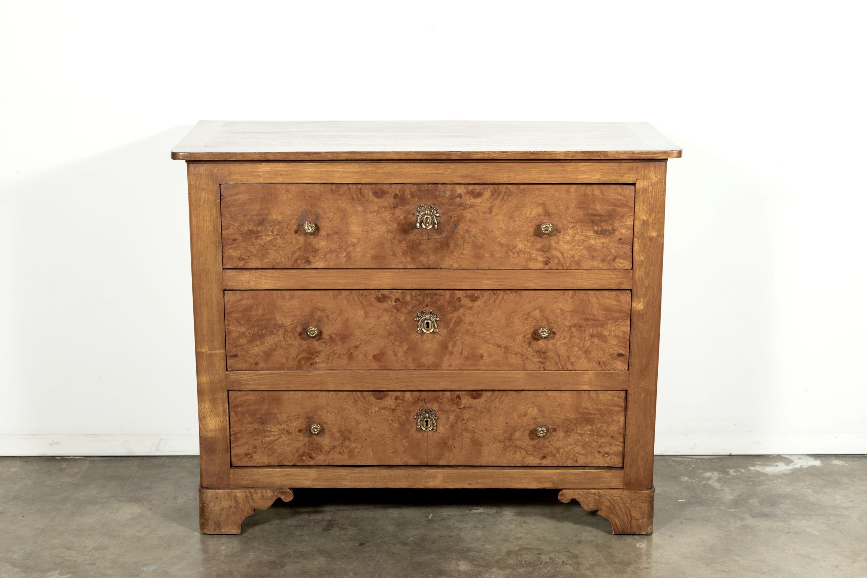 19th Century French Louis Philippe Style Burled Chestnut Commode In Good Condition In Birmingham, AL