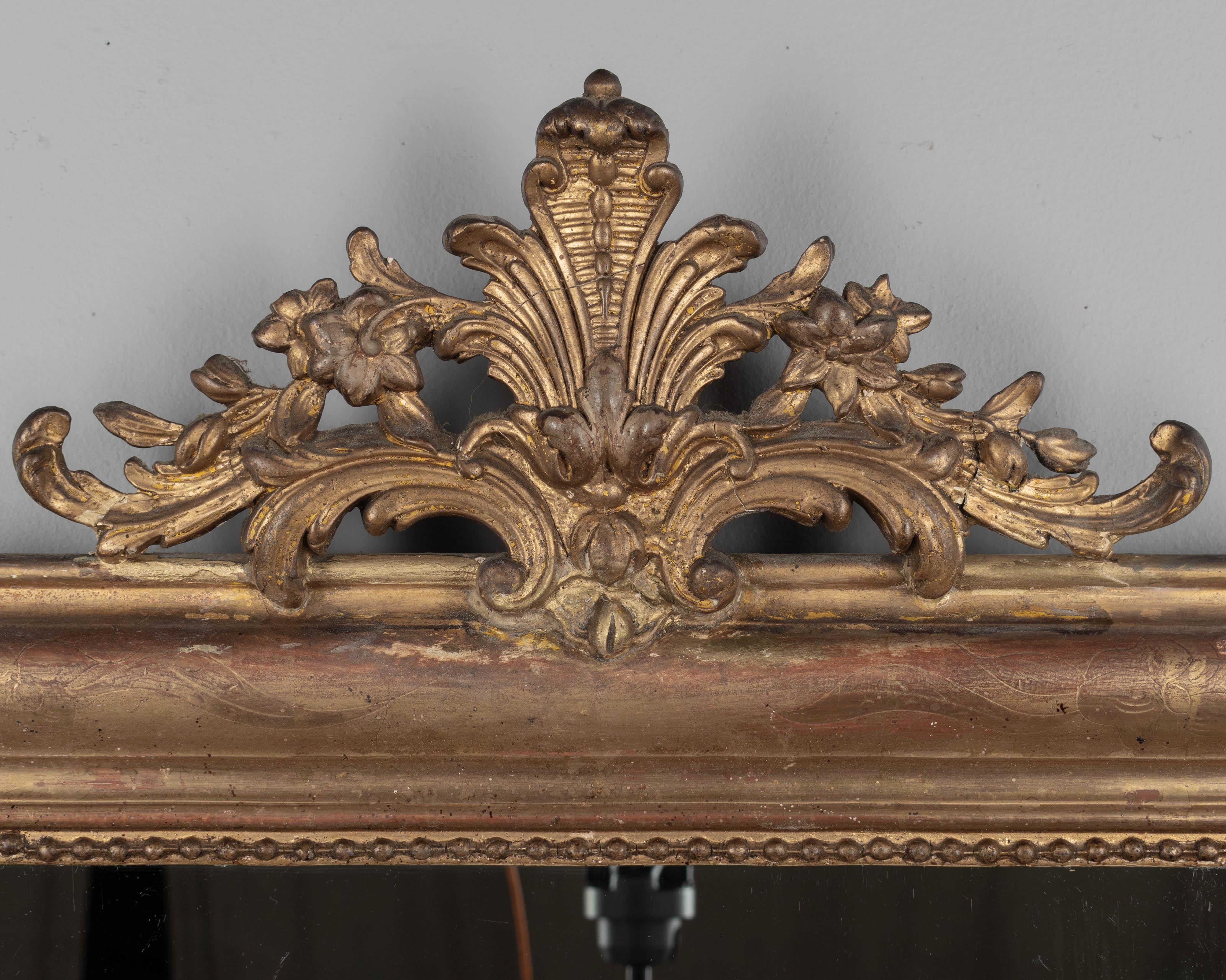 Louis-Philippe Miroir doré du 19ème siècle de style Louis Philippe 43