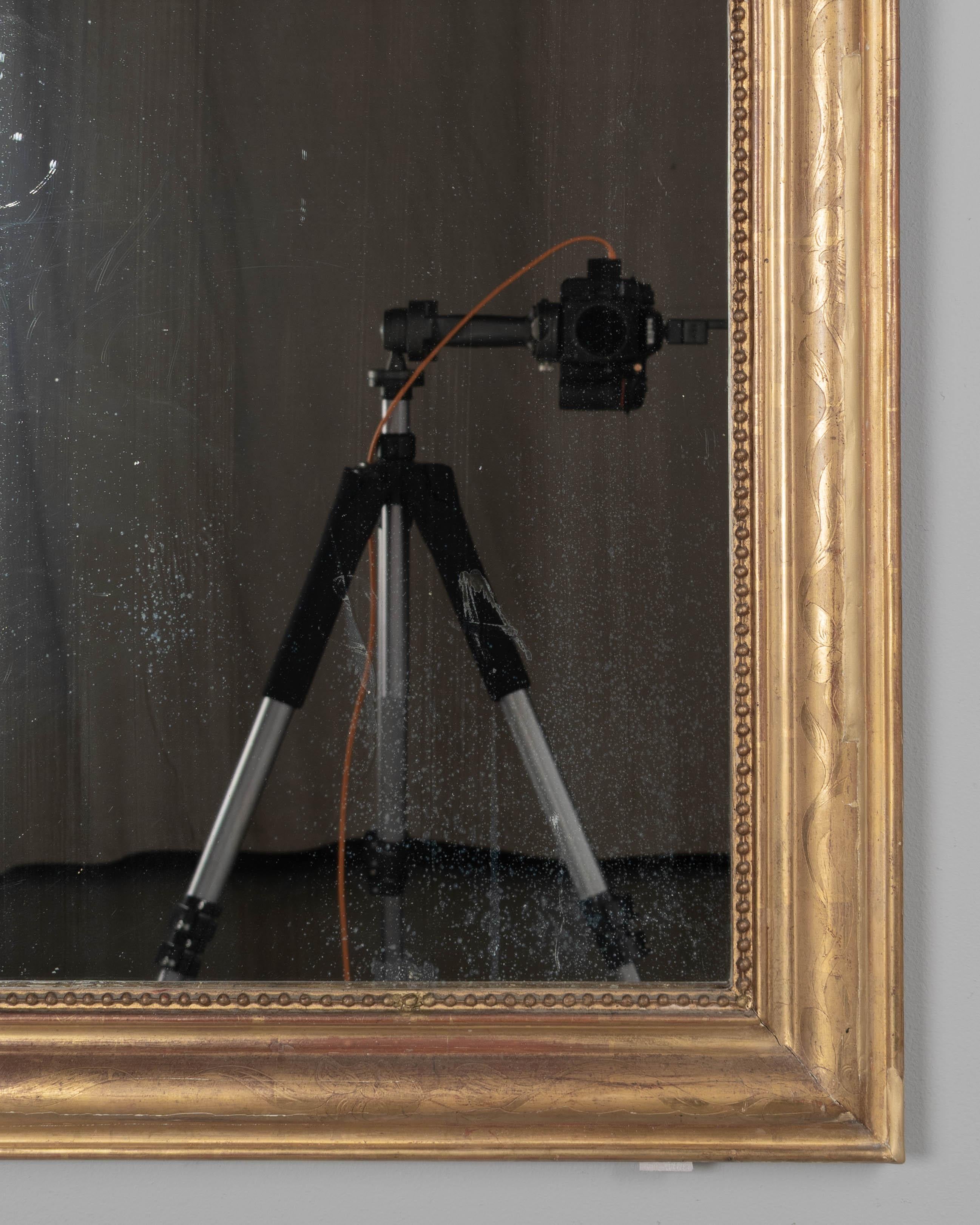 XIXe siècle Miroir doré du 19ème siècle de style Louis Philippe 43