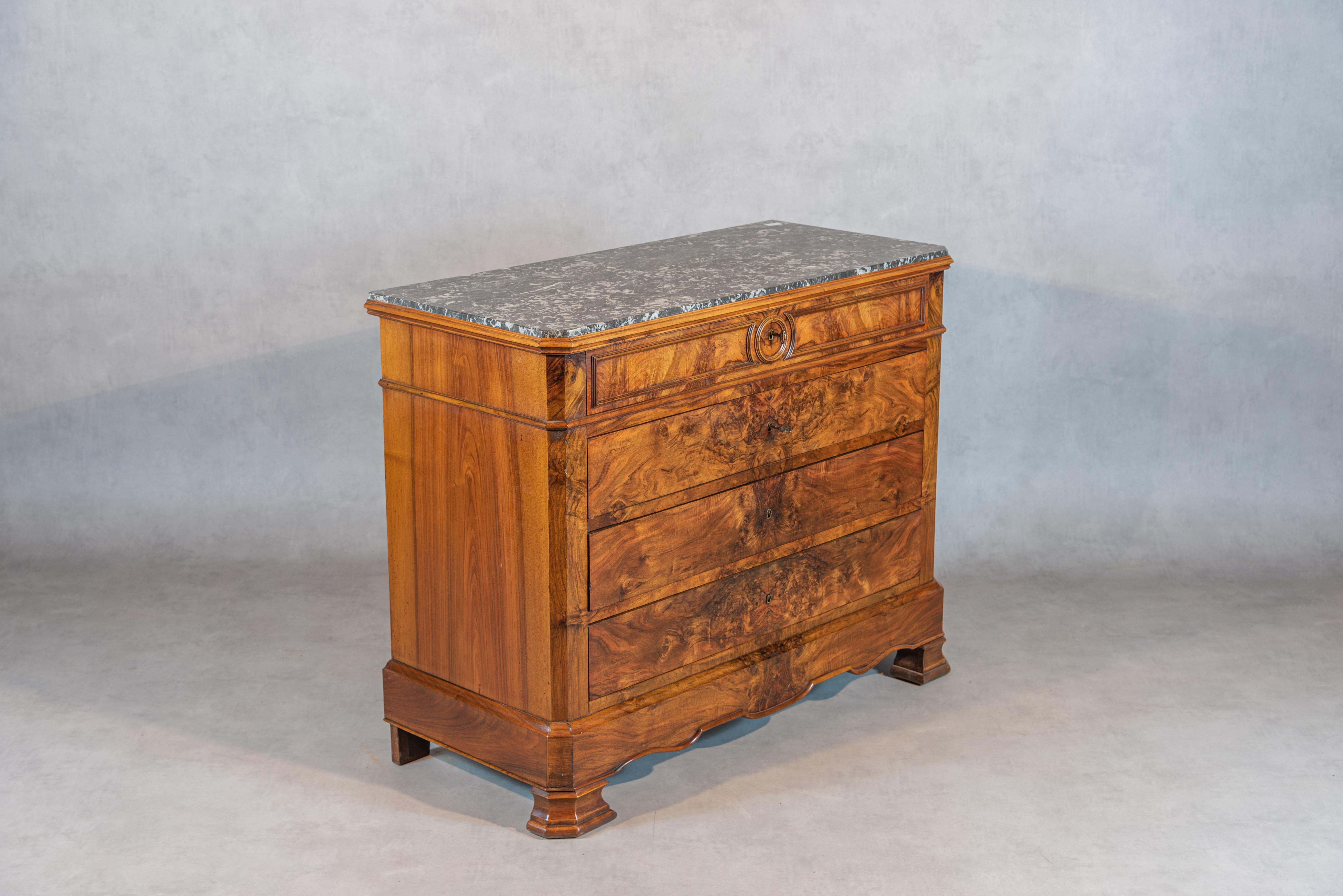 Veneer 19th Century French Louis Philippe Style Walnut Commode