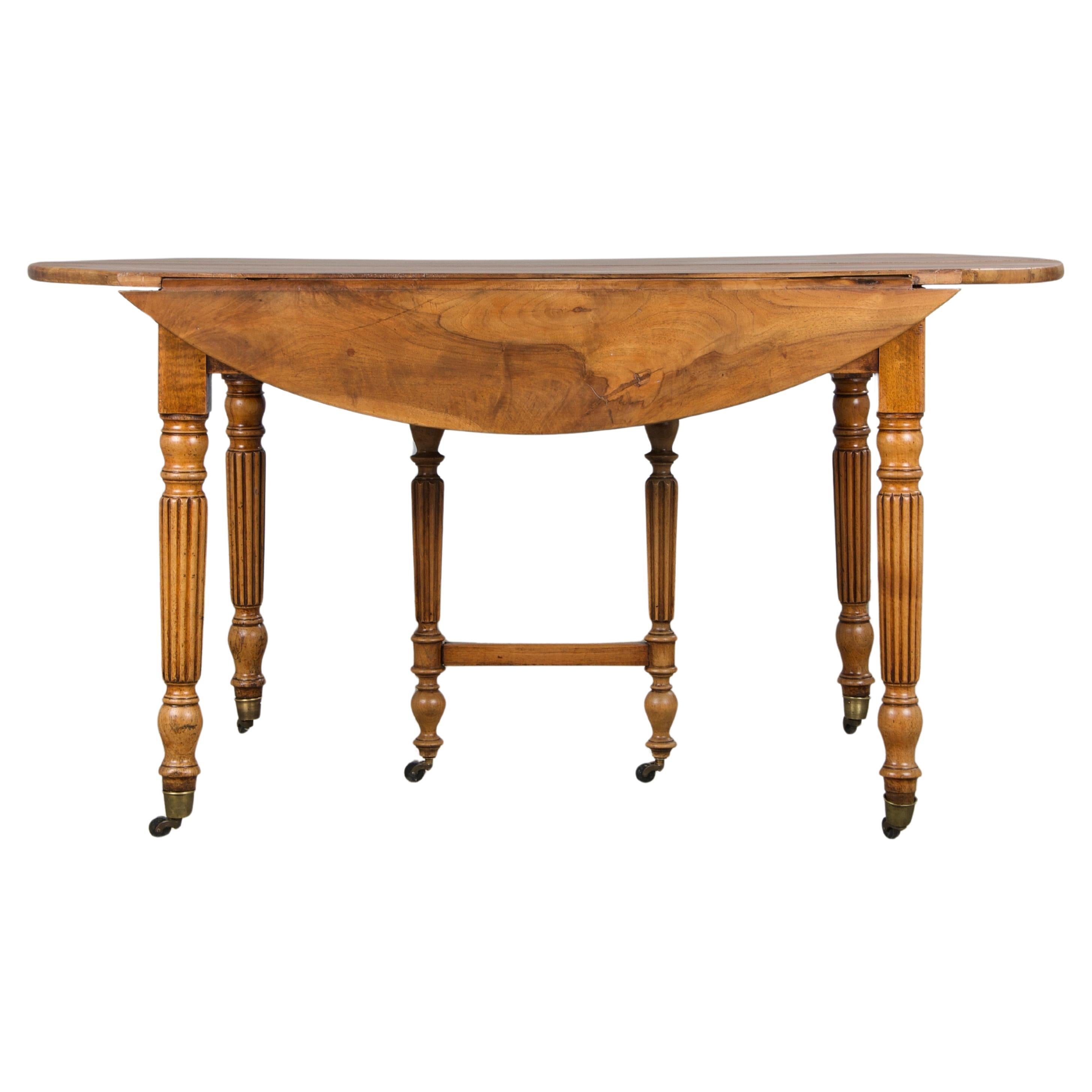 Mesa extensible de nogal estilo Louis Philippe francés del siglo XIX