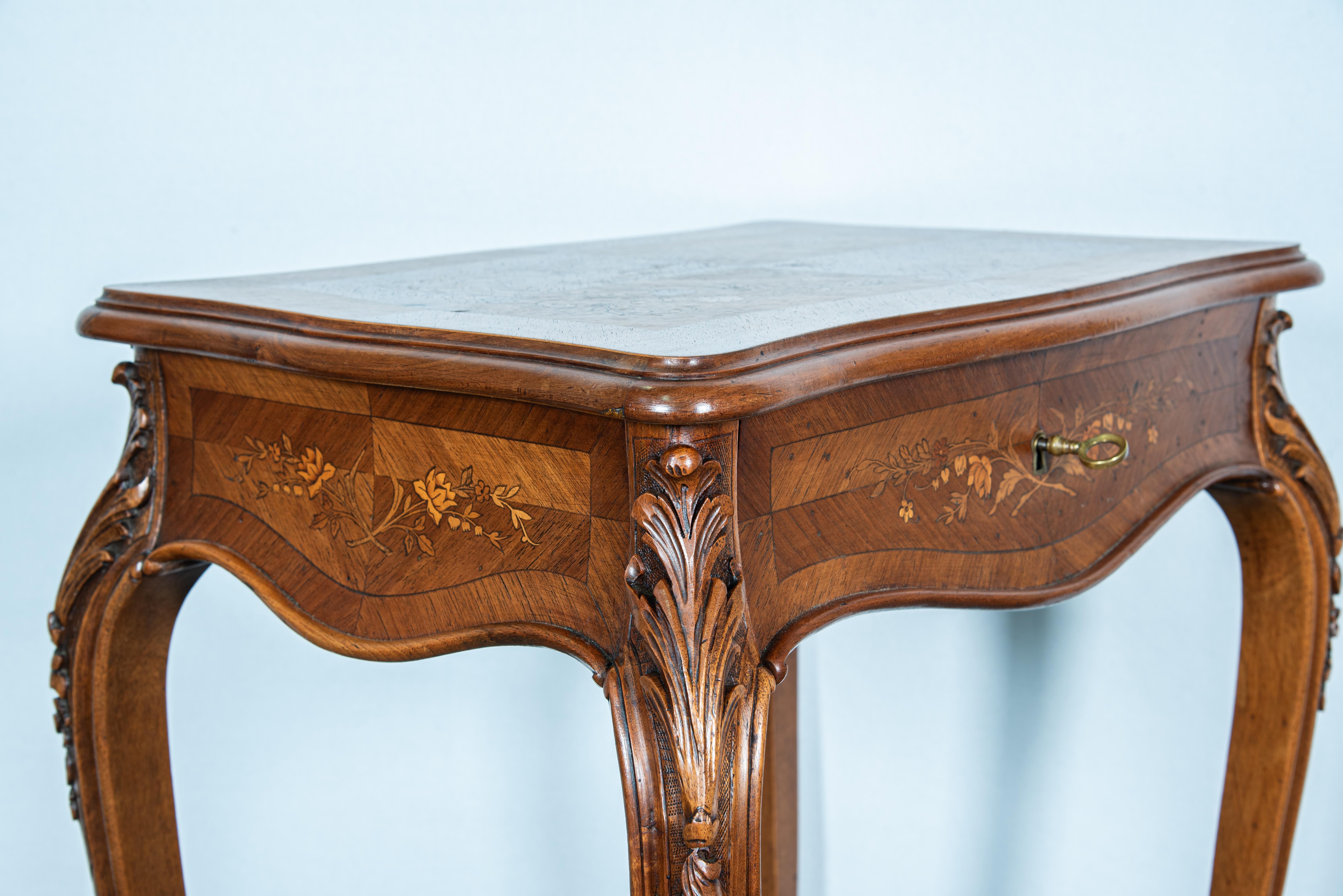 19th Century French Louis Philippe Travailleuse or Vanity For Sale 2