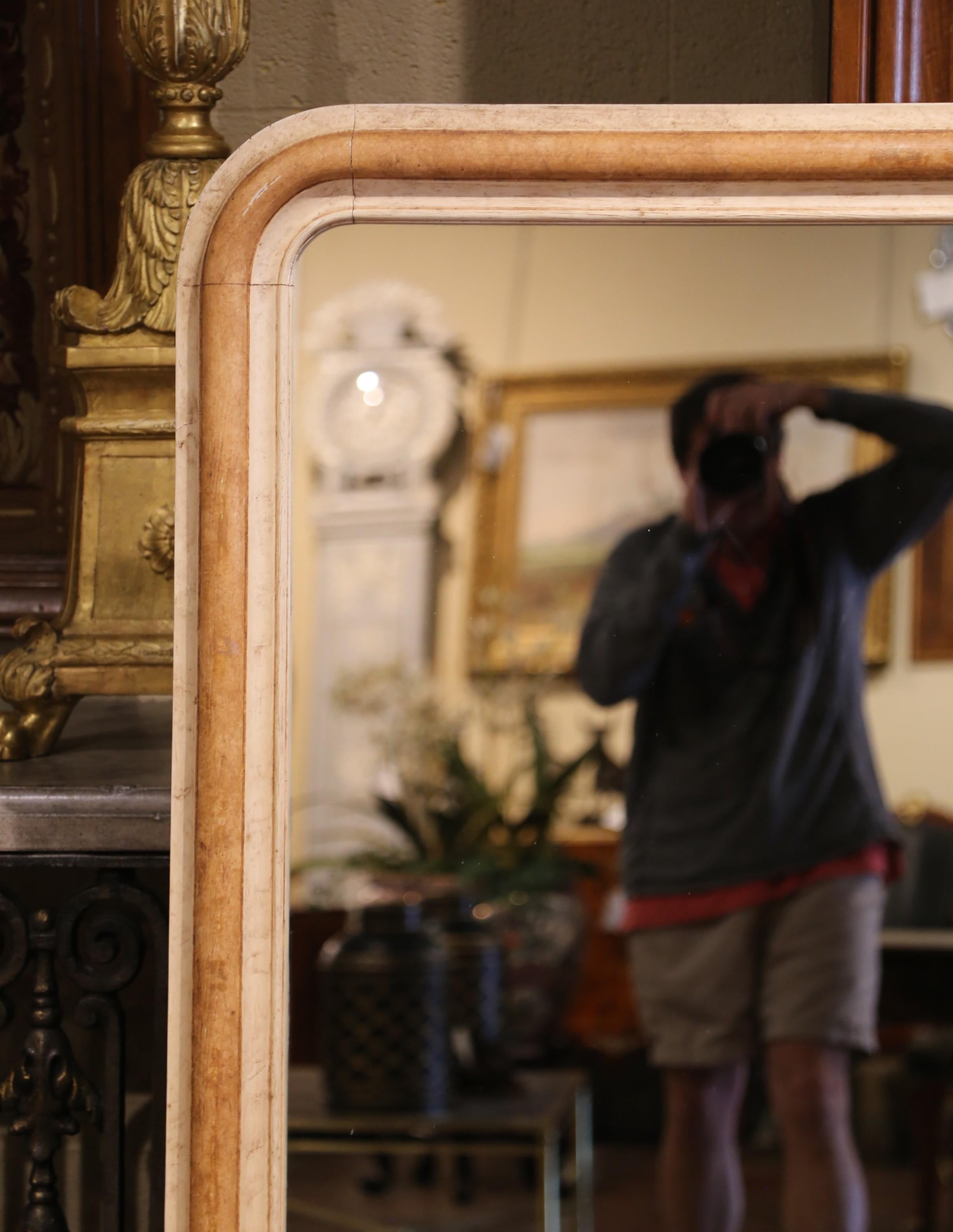 Sculpté à la main Miroir mural Louis Philippe du 19ème siècle peint en deux tons en vente