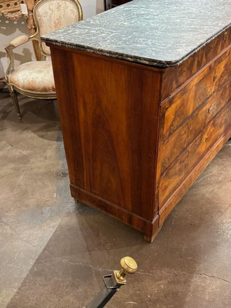Marmo Commode francese del XIX secolo in noce Louis Philippe con piano in marmo in vendita
