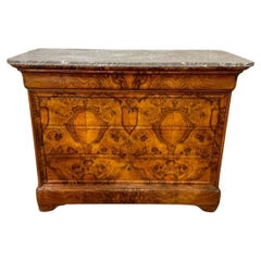 Commode en noyer Louis Philippe du XIXe siècle avec plateau en marbre