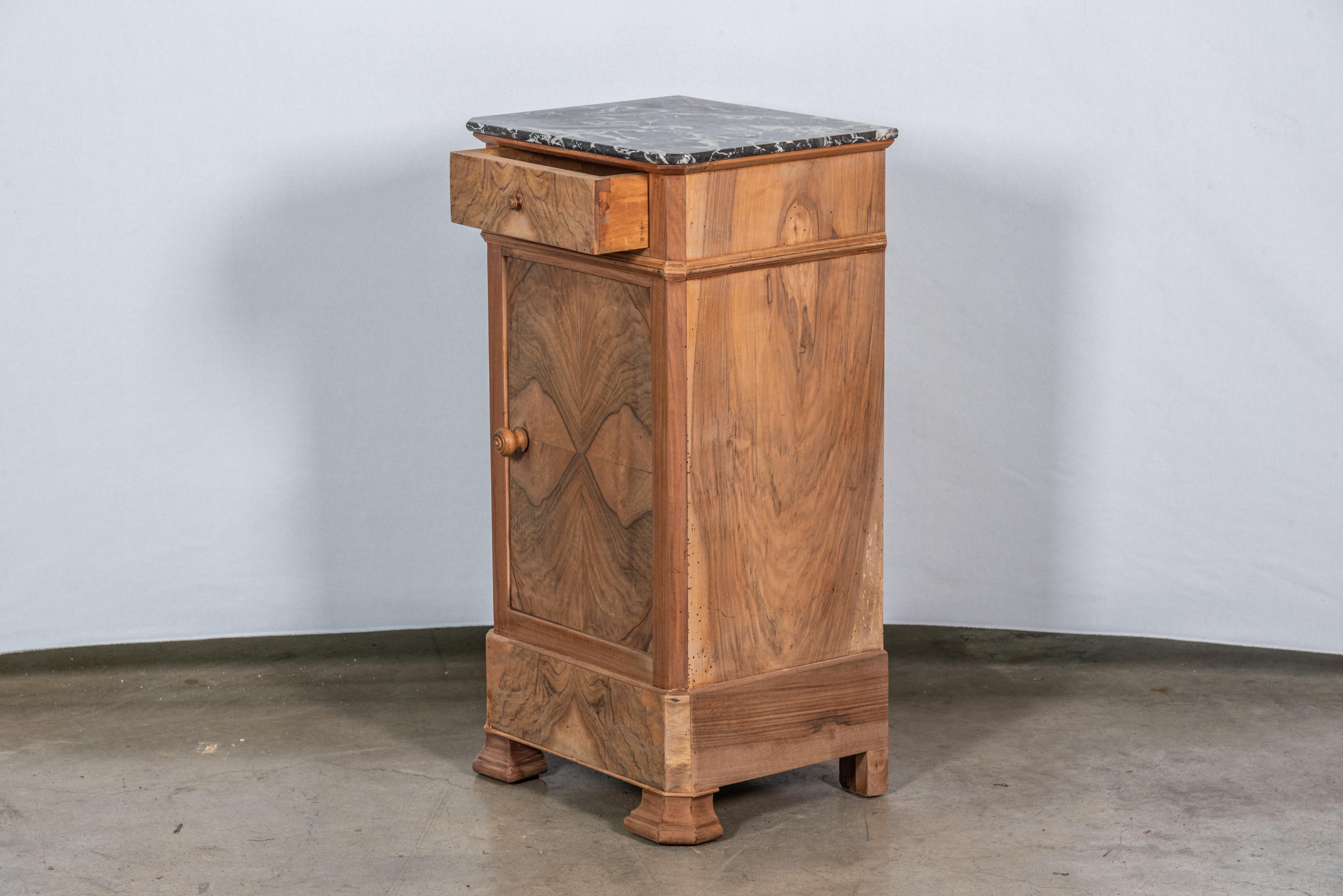 19th Century French Louis Philippe Walnut Nightstand In Good Condition For Sale In San Antonio, TX