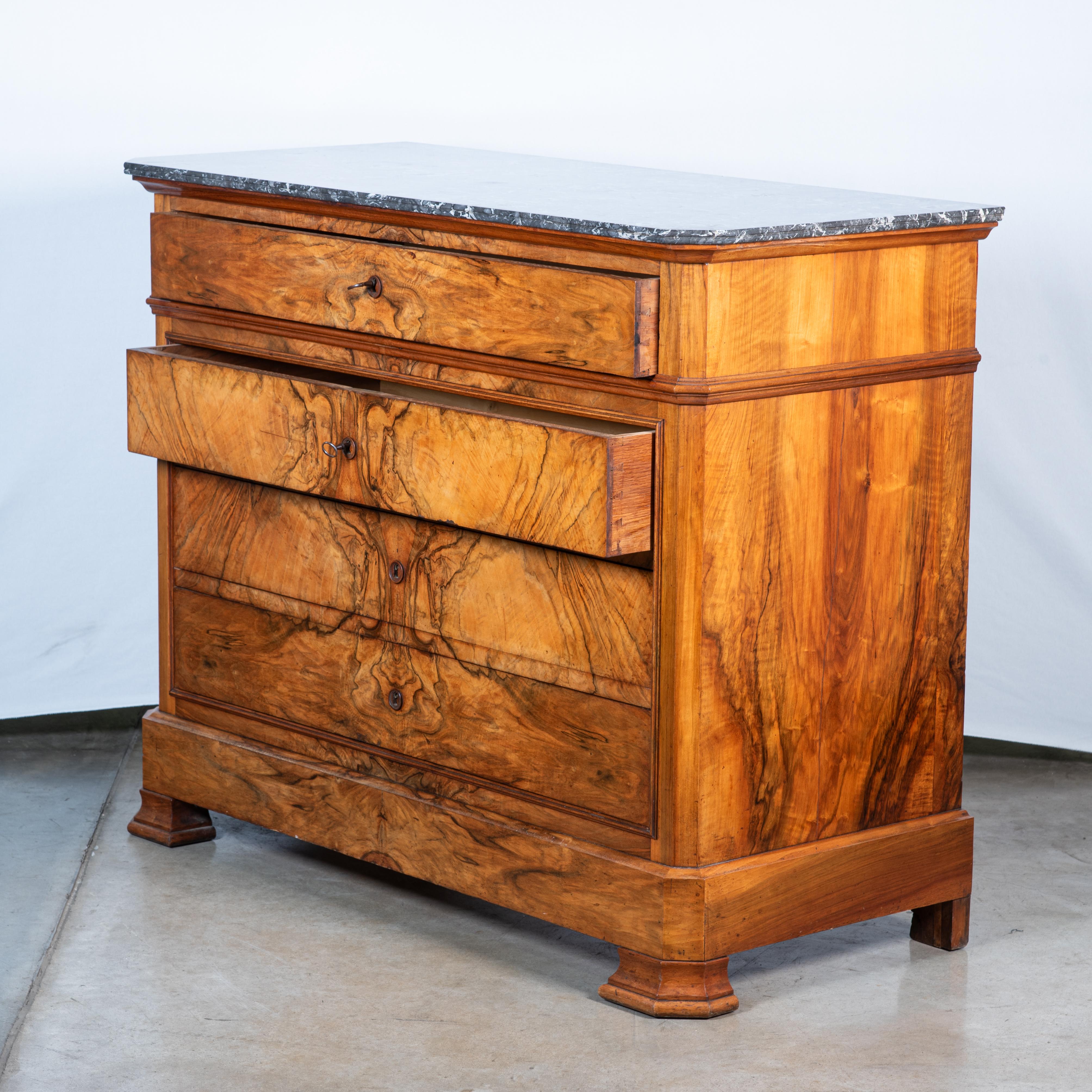 19th Century French Louis Philippe Walnut Veneer Commode For Sale 1