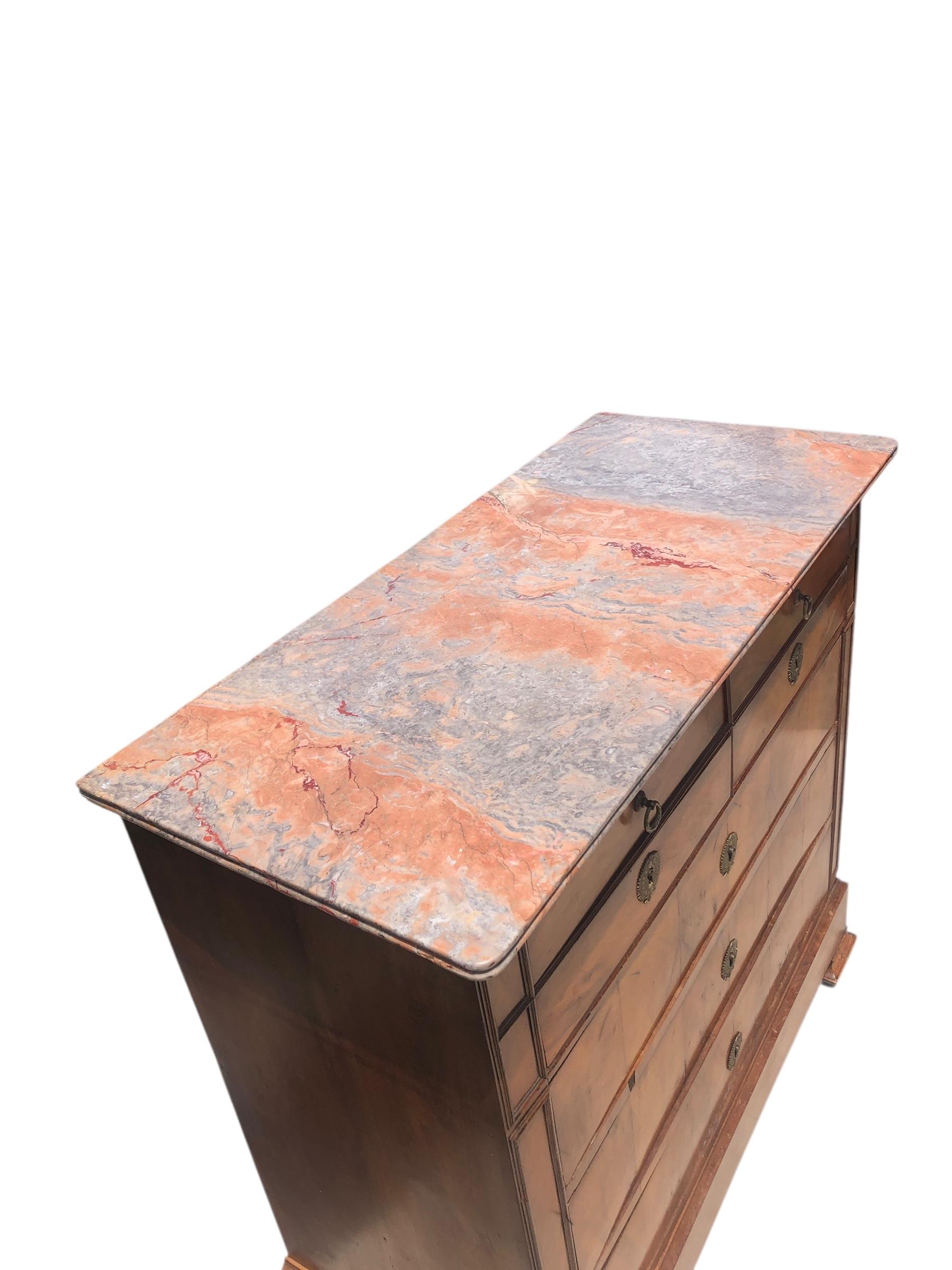 Commode Louis Phillipe du 19ème siècle avec dessus en marbre et cerisier Bon état - En vente à Chapel Hill, NC