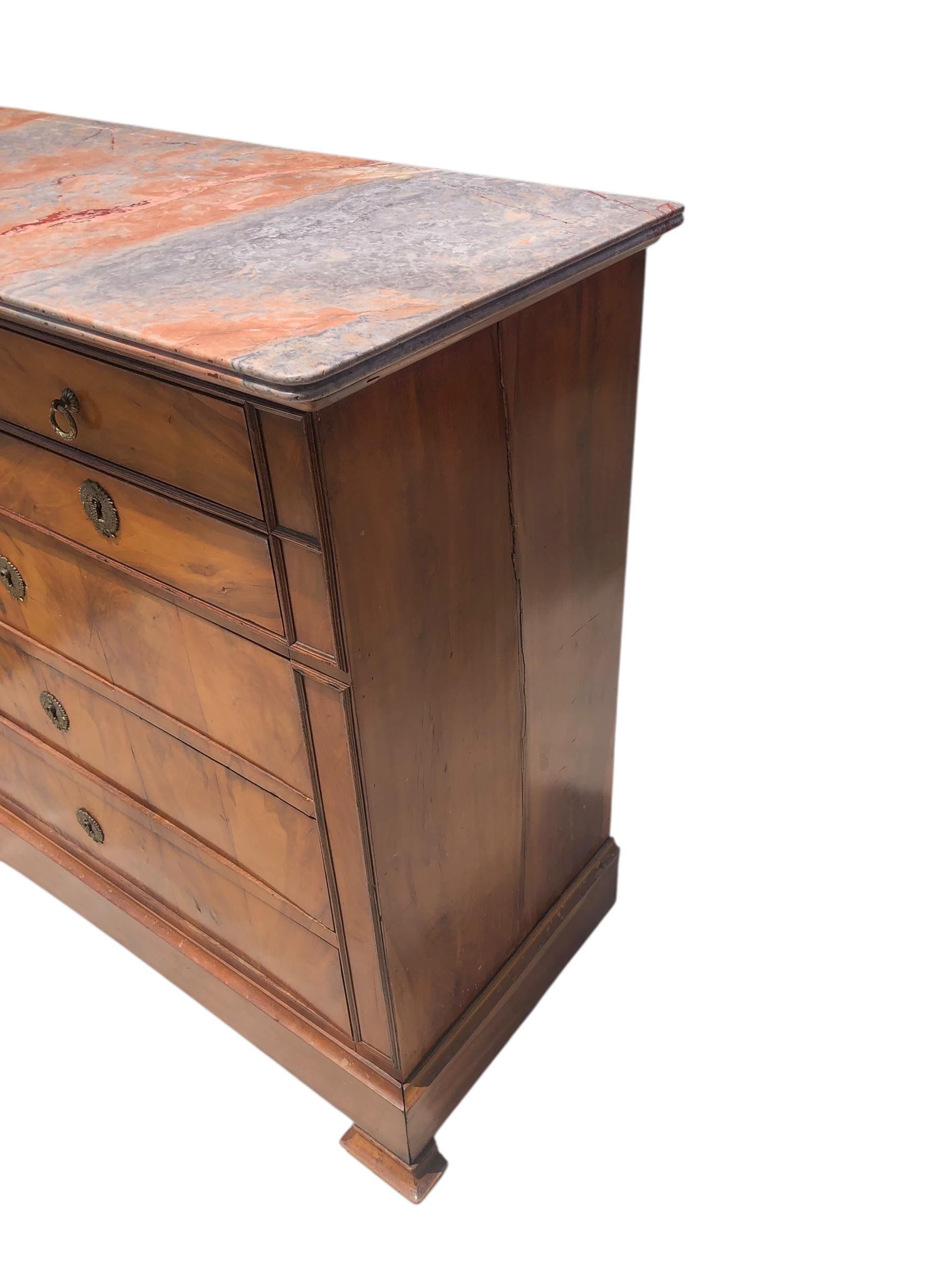 Commode Louis Phillipe du 19ème siècle avec dessus en marbre et cerisier en vente 1