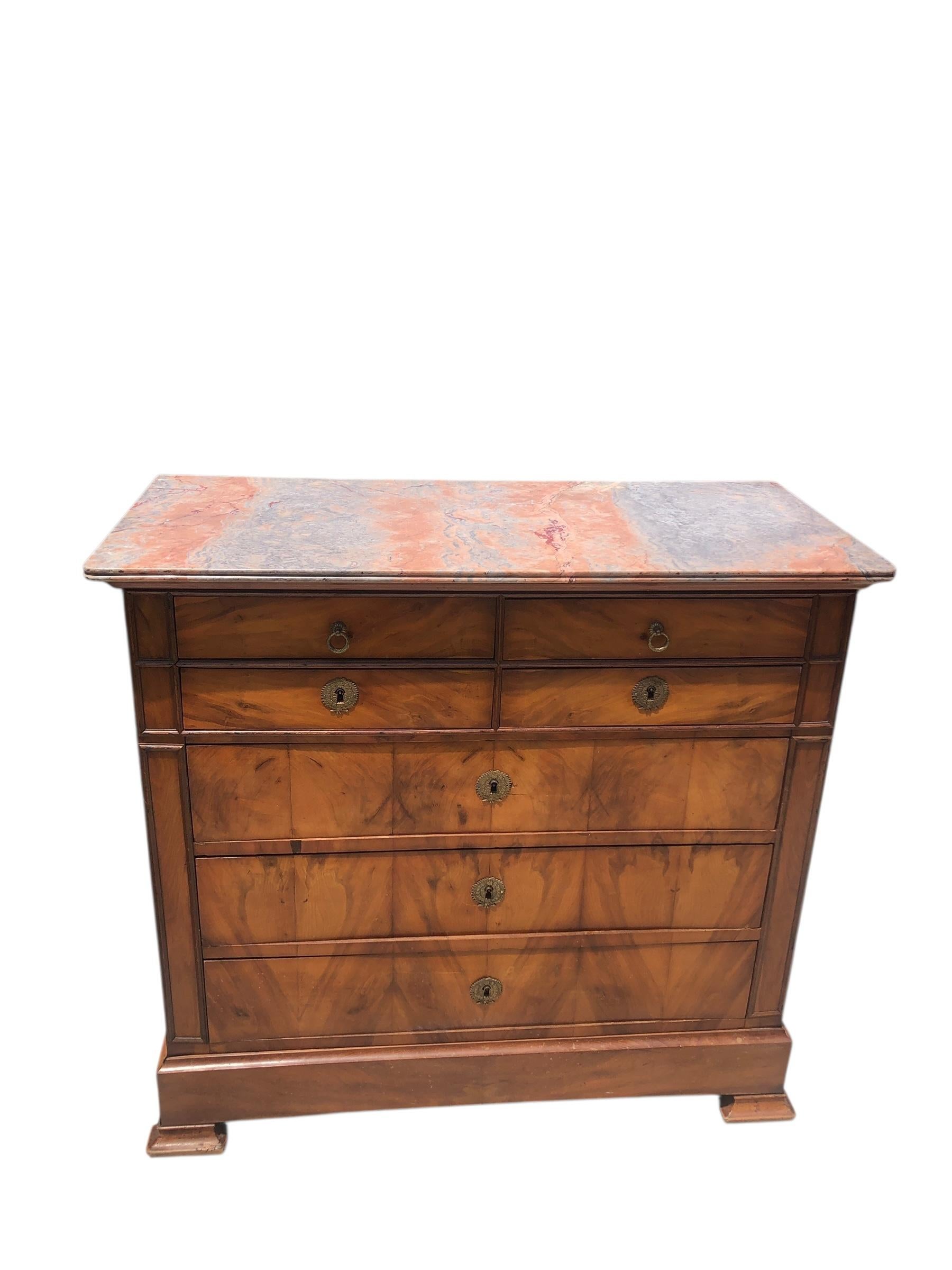 Commode Louis Phillipe du 19ème siècle avec dessus en marbre et cerisier en vente 2