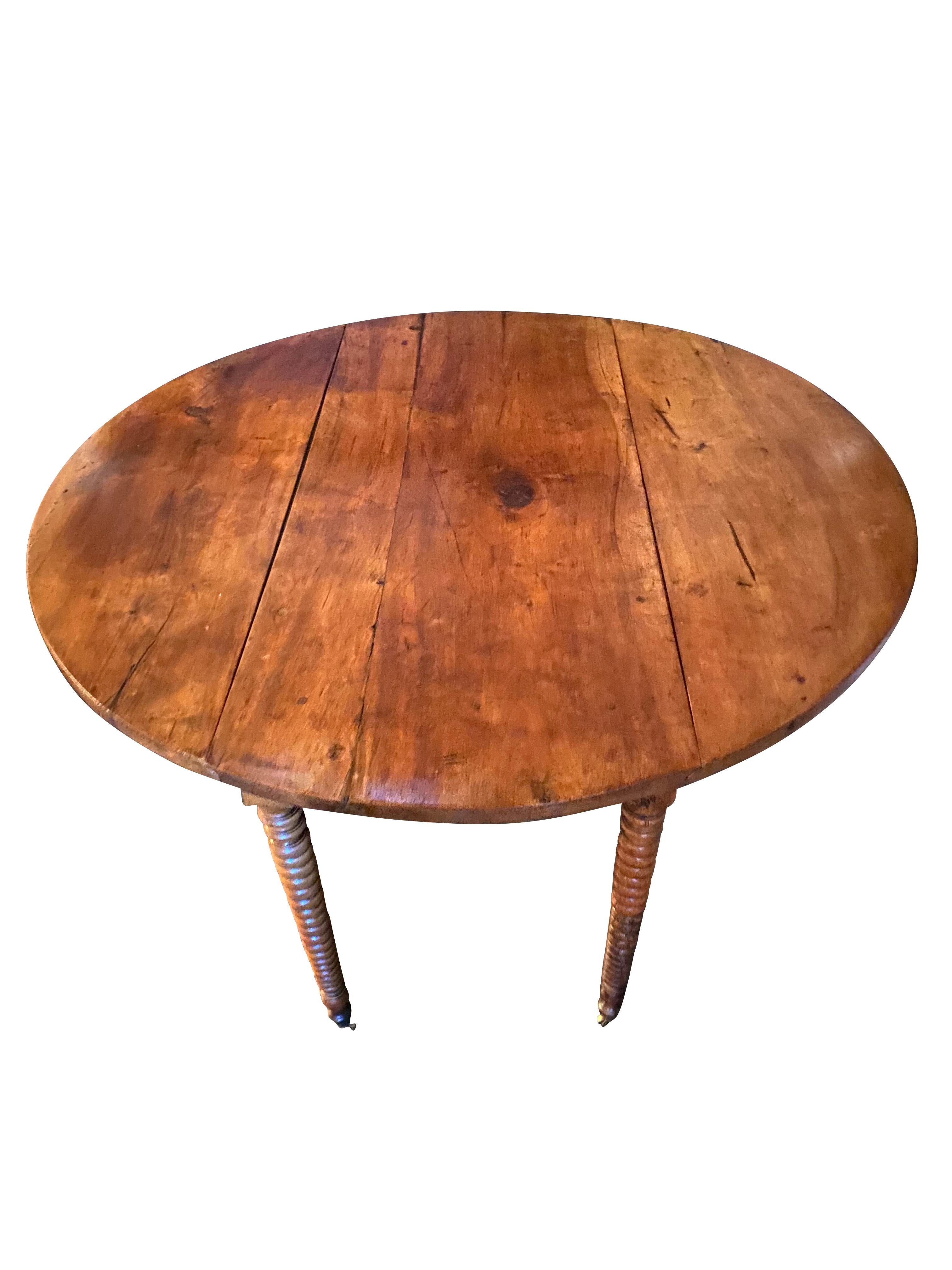 19th Century French Louis Phillipe Round Dining Table, France In Good Condition In New York, NY