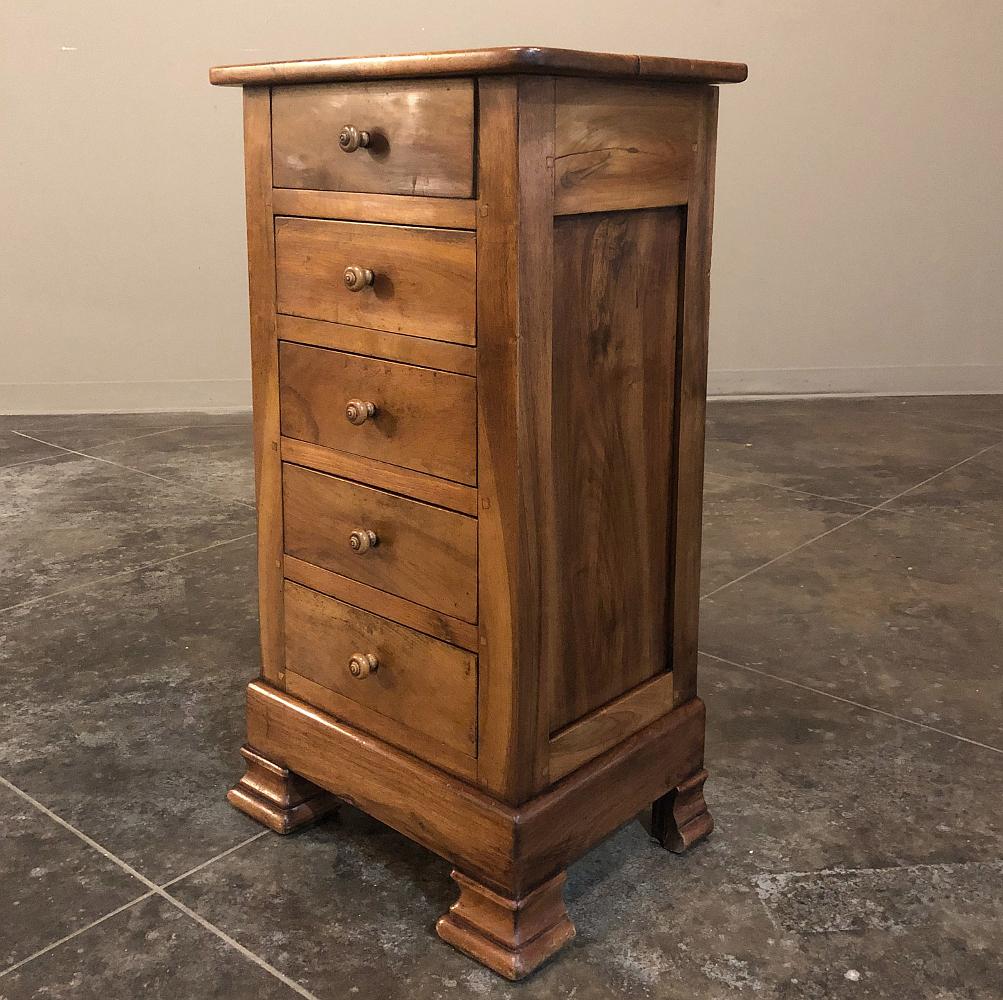 19th Century French Louis Phlipped Fruitwood Chiffoniere ~ Petite Commode In Good Condition For Sale In Dallas, TX