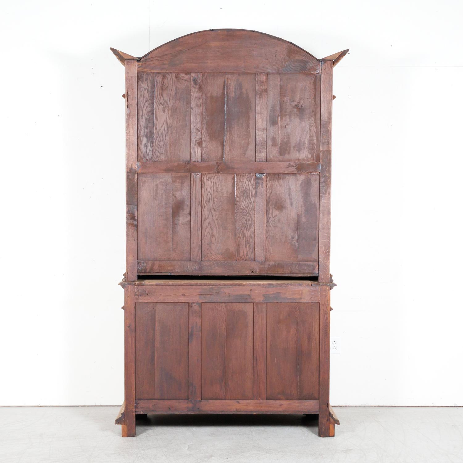  19th Century French Louis XIII Bleached Oak Hunting Buffet Deux Corps/Bookcase For Sale 16