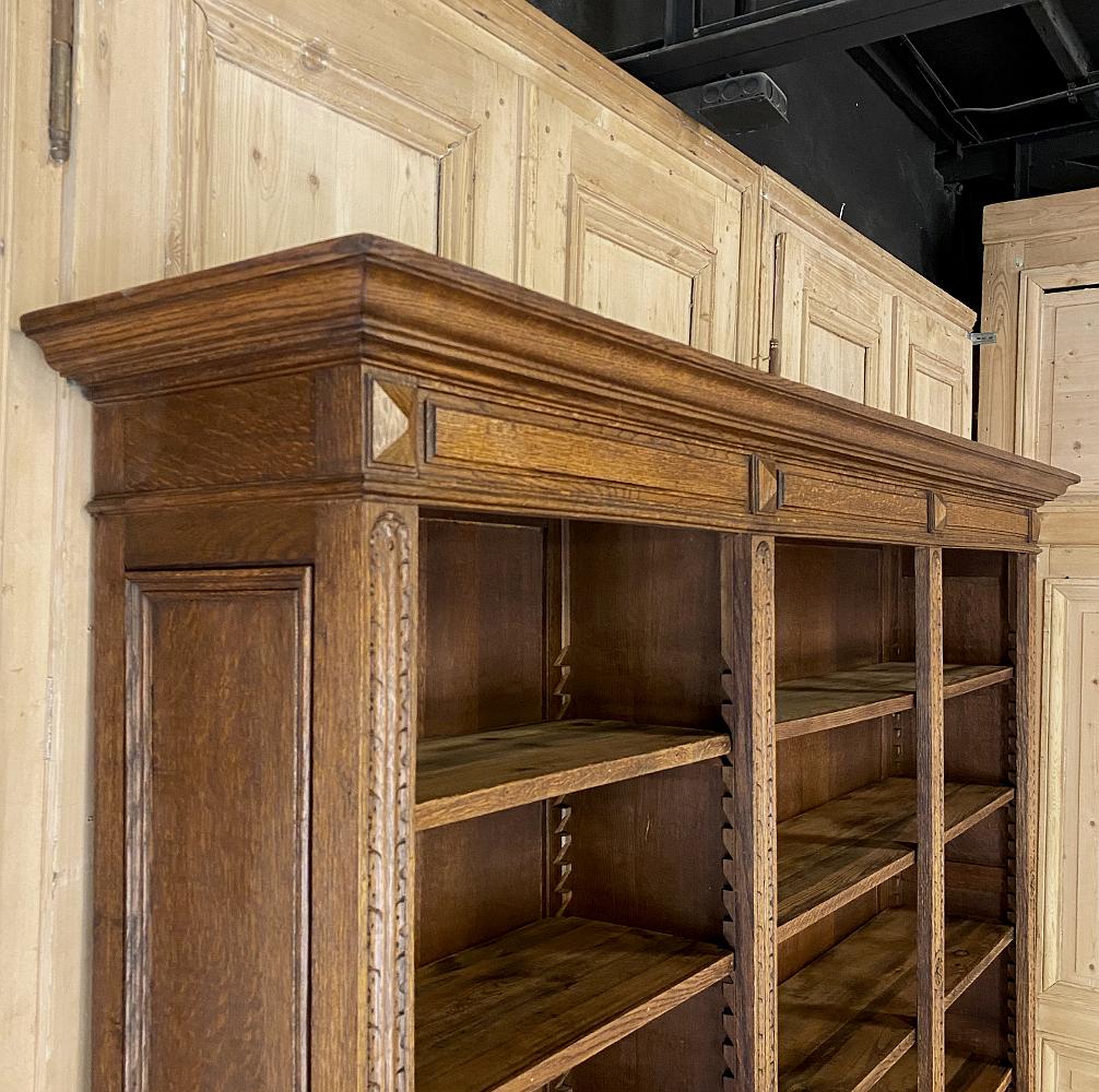 Oak 19th Century French Louis XIII Bookcase