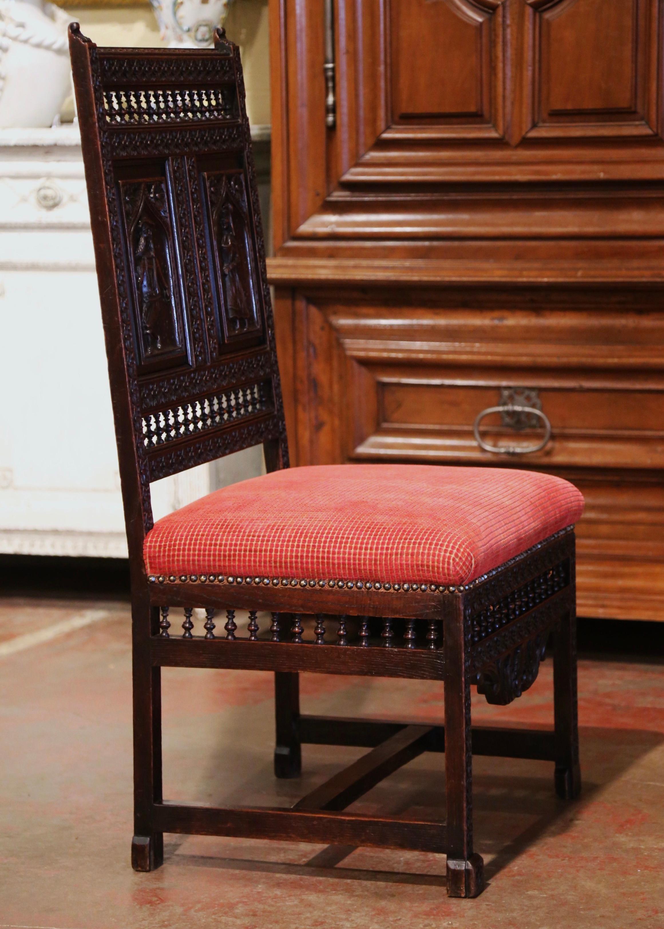 Chaise d'appoint Louis XIII française du XIXe siècle en chêne sculpté et velours de Bretagne en vente 3