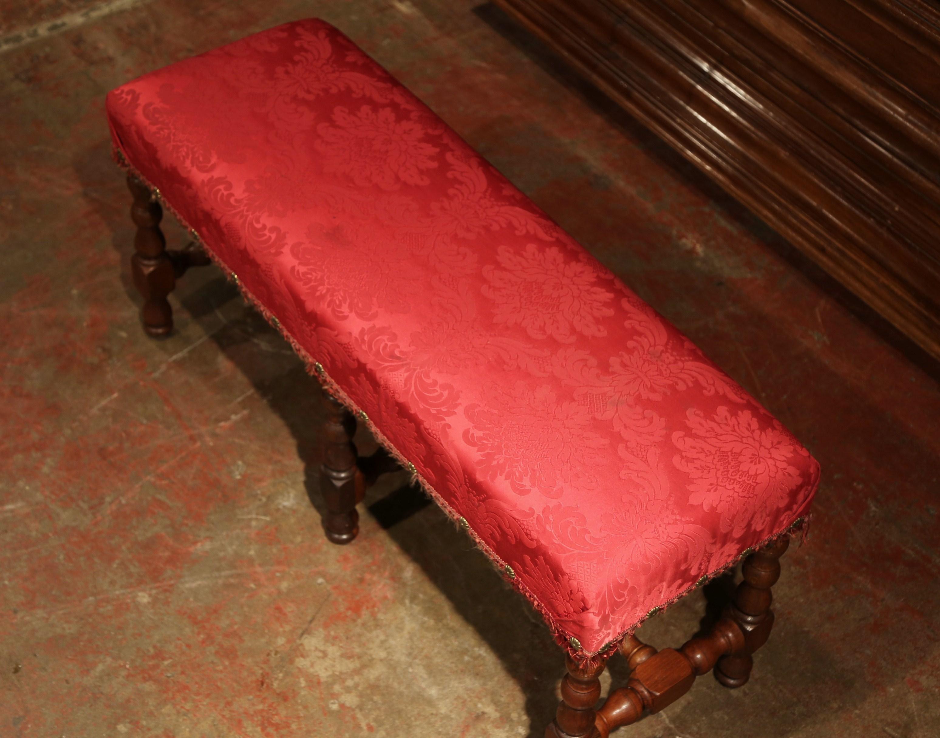 19th Century French Louis XIII Carved Walnut Bench with Red Silk Upholstery In Excellent Condition In Dallas, TX